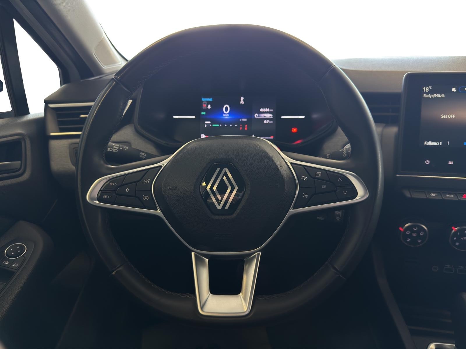 2024 Benzin Otomatik Renault Clio Beyaz Ermat Motorlu Araçlar ve Tarım Ürünleri Sanayi Ticaret A.Ş.