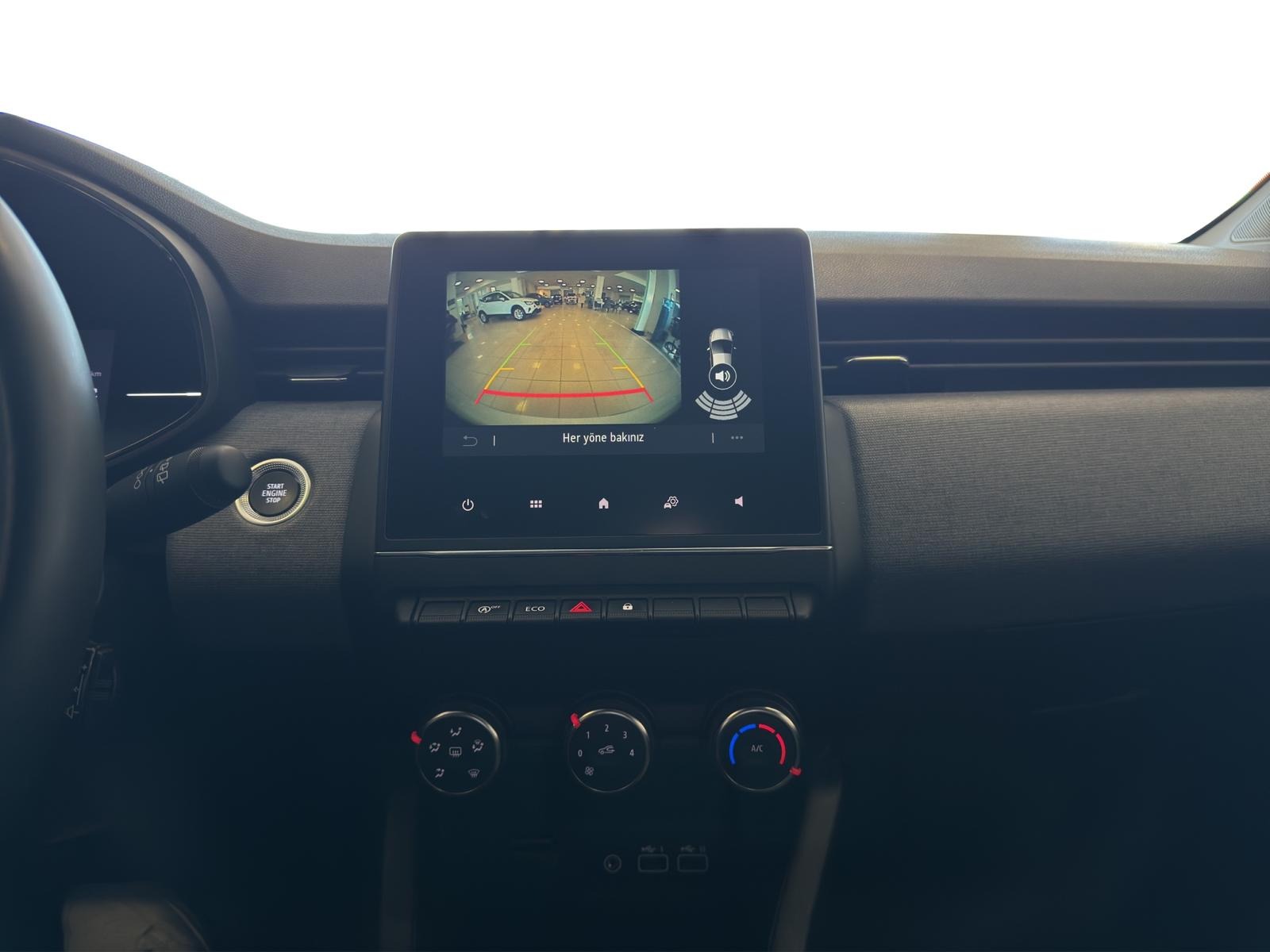 2024 Benzin Otomatik Renault Clio Beyaz Ermat Motorlu Araçlar ve Tarım Ürünleri Sanayi Ticaret A.Ş.