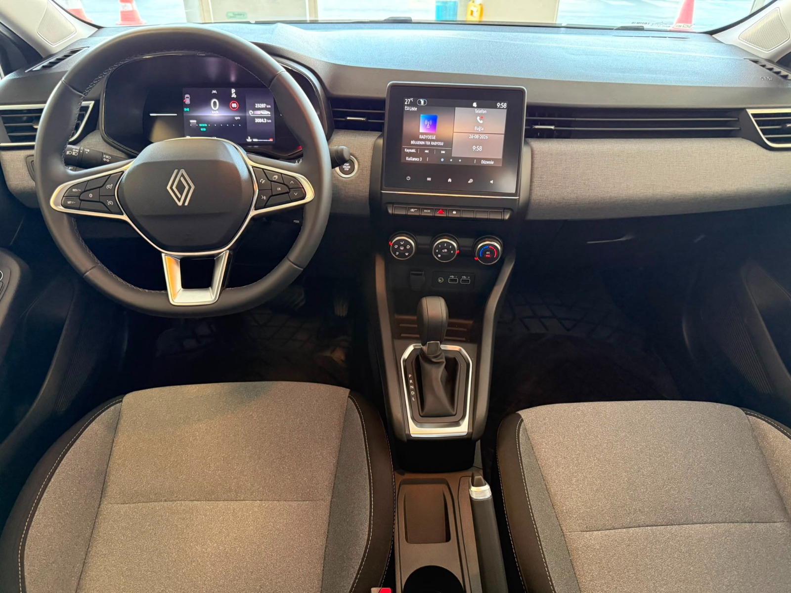 2025 Benzin Otomatik Renault Clio Gri Ermat Motorlu Araçlar ve Tarım Ürünleri Sanayi Ticaret A.Ş.