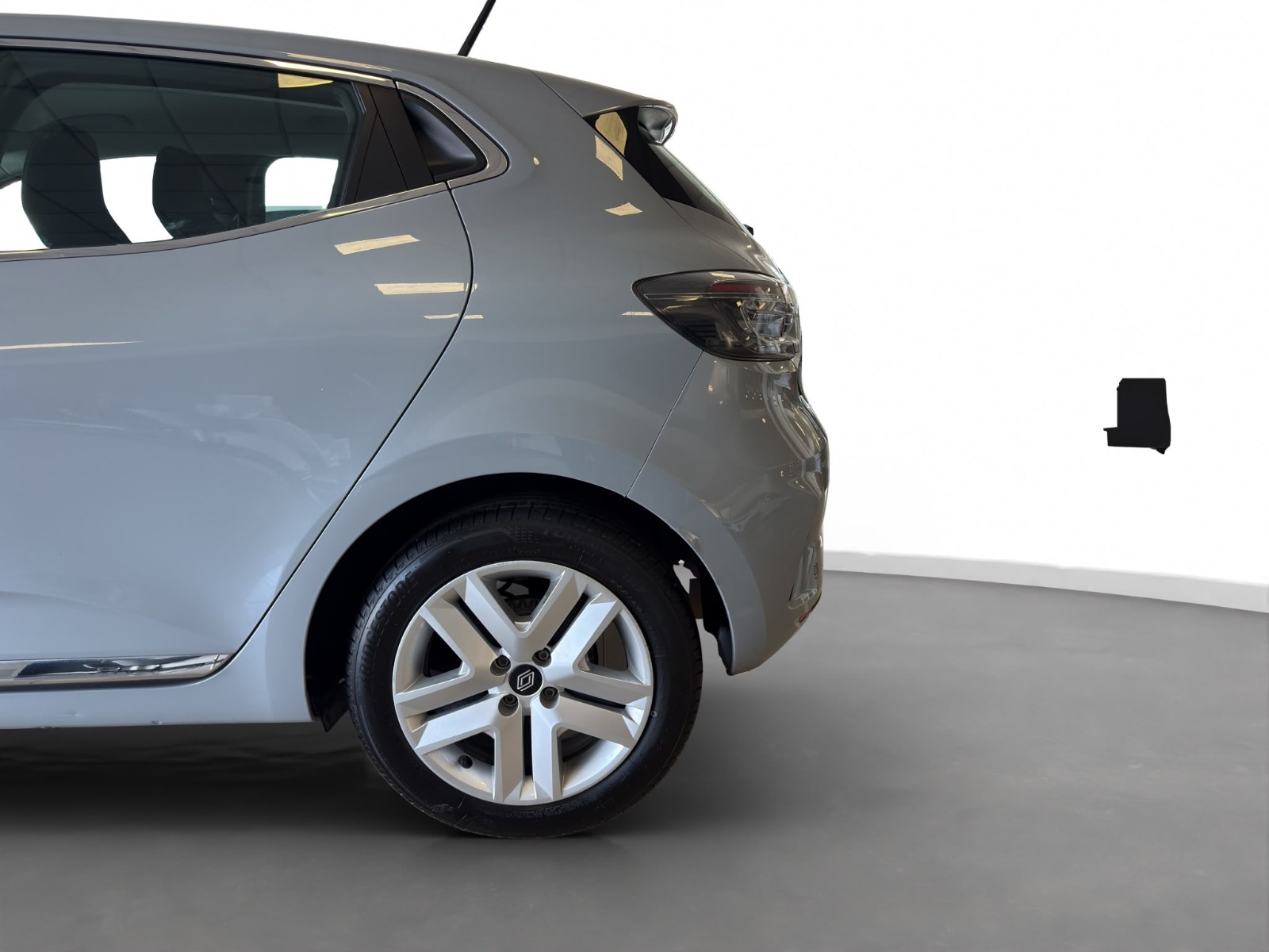2025 Benzin Otomatik Renault Clio Gri Ermat Motorlu Araçlar ve Tarım Ürünleri Sanayi Ticaret A.Ş.