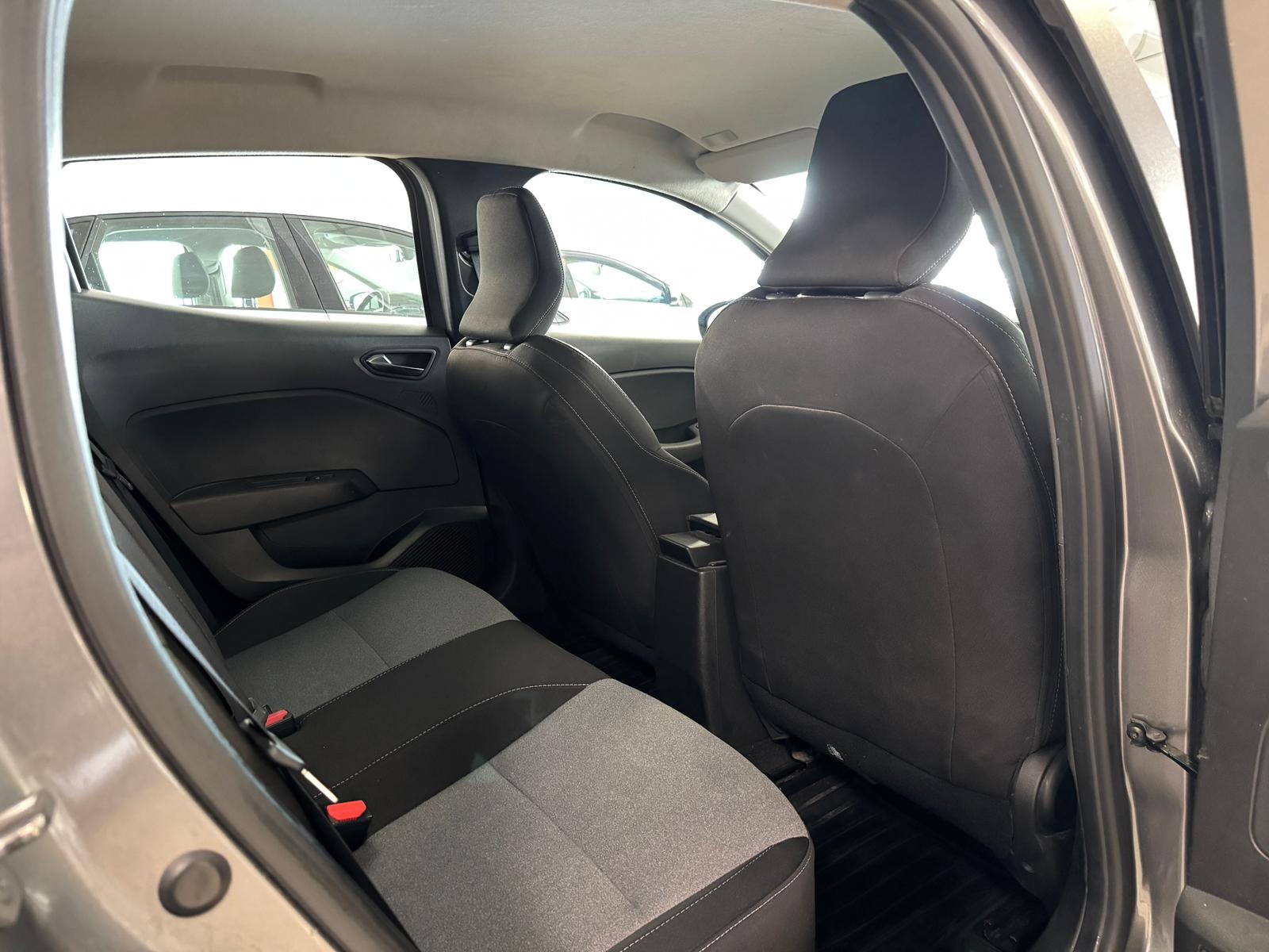 2023 Benzin Otomatik Renault Clio Gri Ermat Motorlu Araçlar ve Tarım Ürünleri Sanayi Ticaret A.Ş.