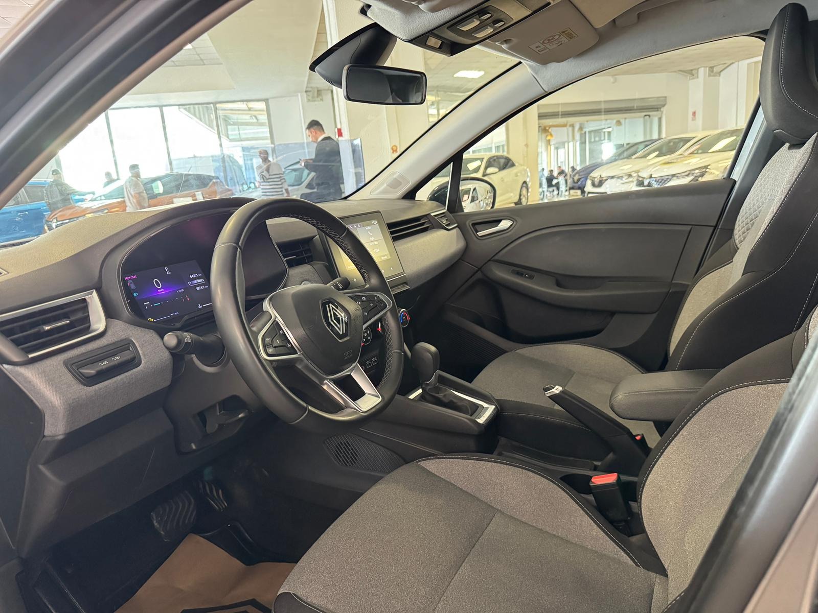 2023 Benzin Otomatik Renault Clio Gri Ermat Motorlu Araçlar ve Tarım Ürünleri Sanayi Ticaret A.Ş.