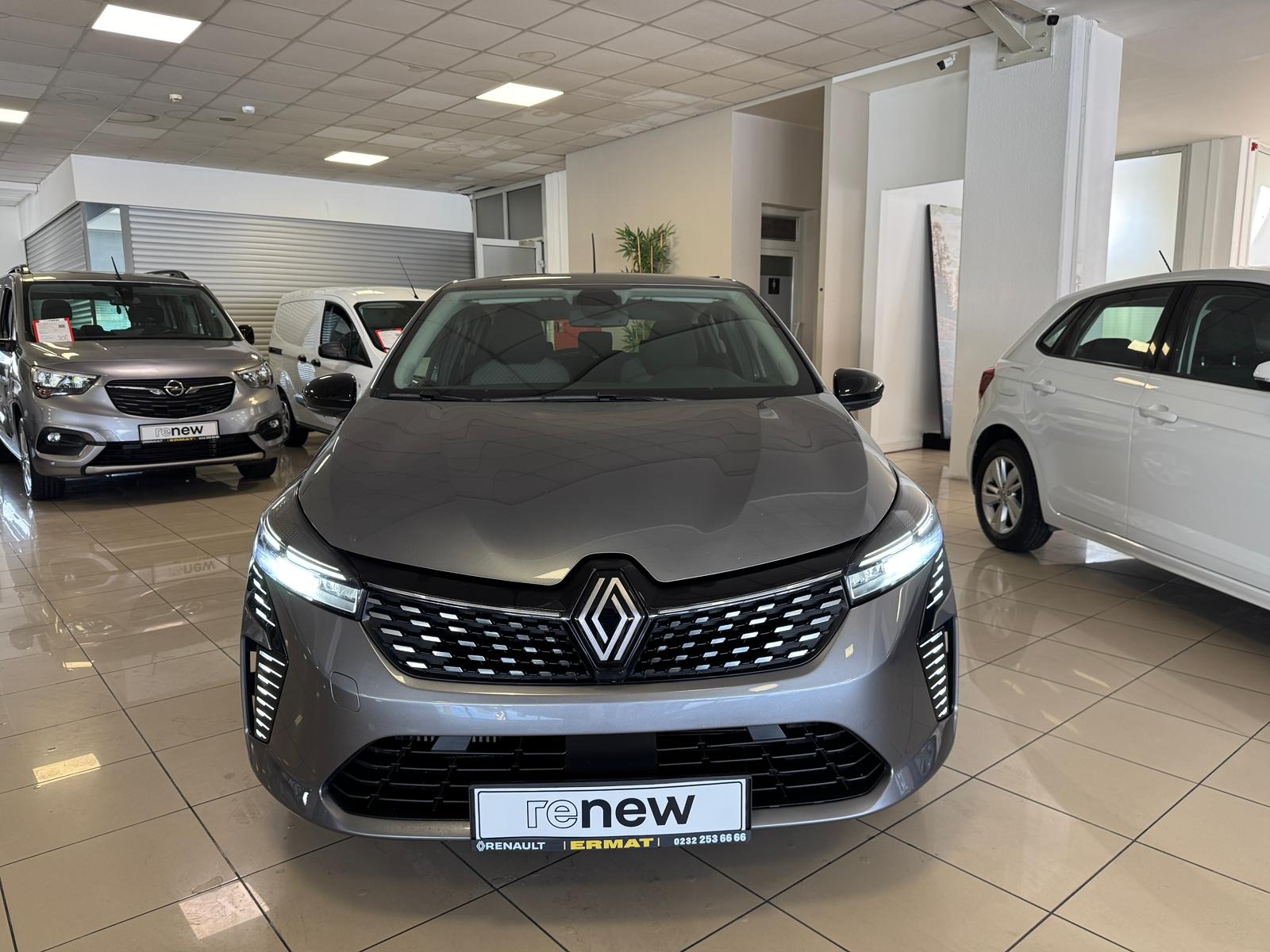 2023 Benzin Otomatik Renault Clio Gri Ermat Motorlu Araçlar ve Tarım Ürünleri Sanayi Ticaret A.Ş.