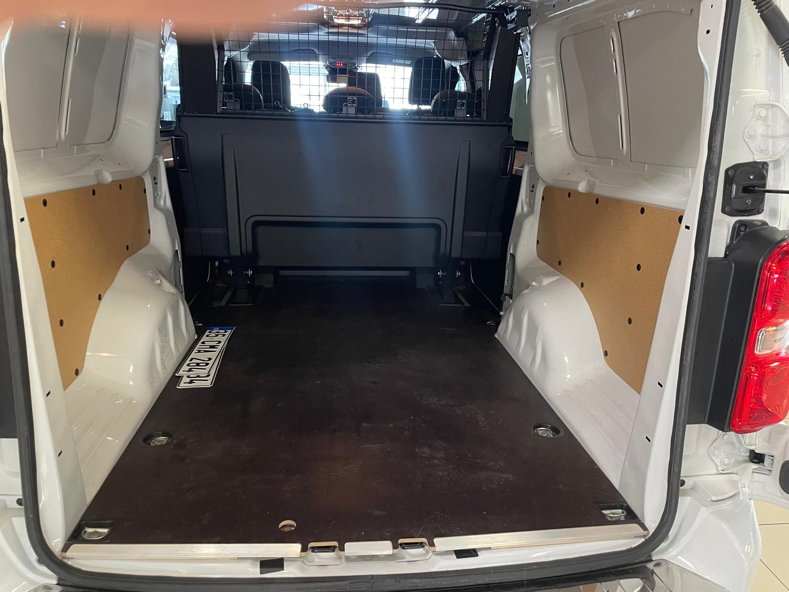 2025 Dizel Manuel Opel Vivaro Beyaz Ermat Motorlu Araçlar ve Tarım Ürünleri Sanayi Ticaret A.Ş.