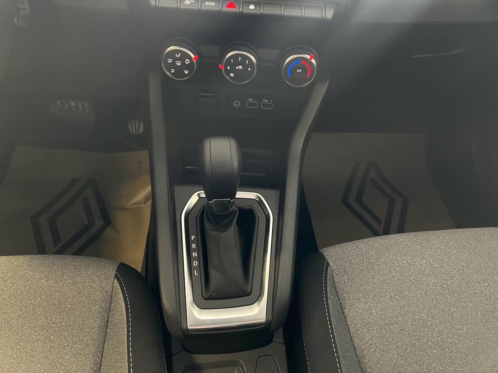 2024 Benzin Otomatik Renault Clio Beyaz Ermat Motorlu Araçlar ve Tarım Ürünleri Sanayi Ticaret A.Ş.