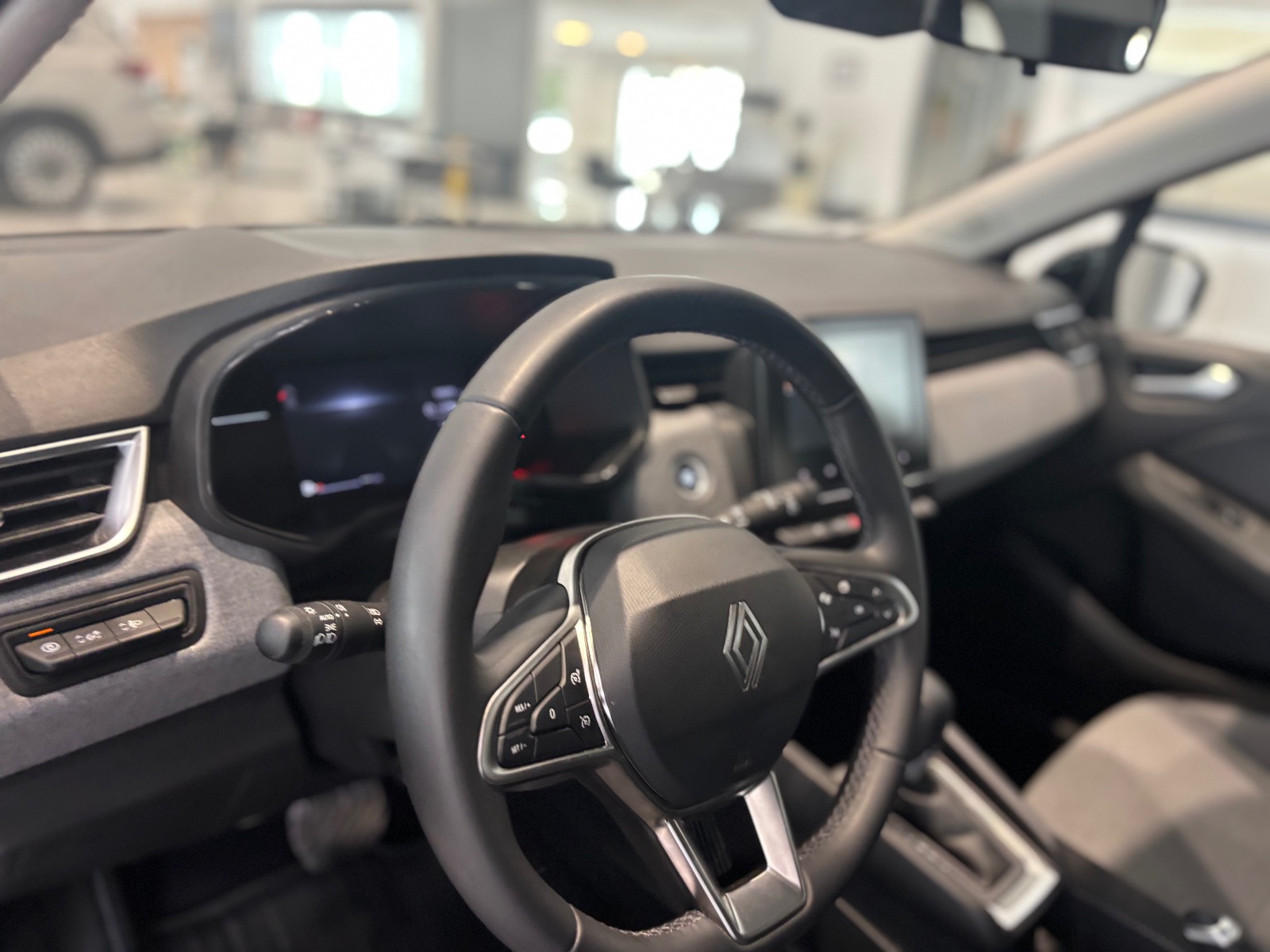 2025 Benzin Otomatik Renault Clio Gri Ermat Motorlu Araçlar ve Tarım Ürünleri Sanayi Ticaret A.Ş.