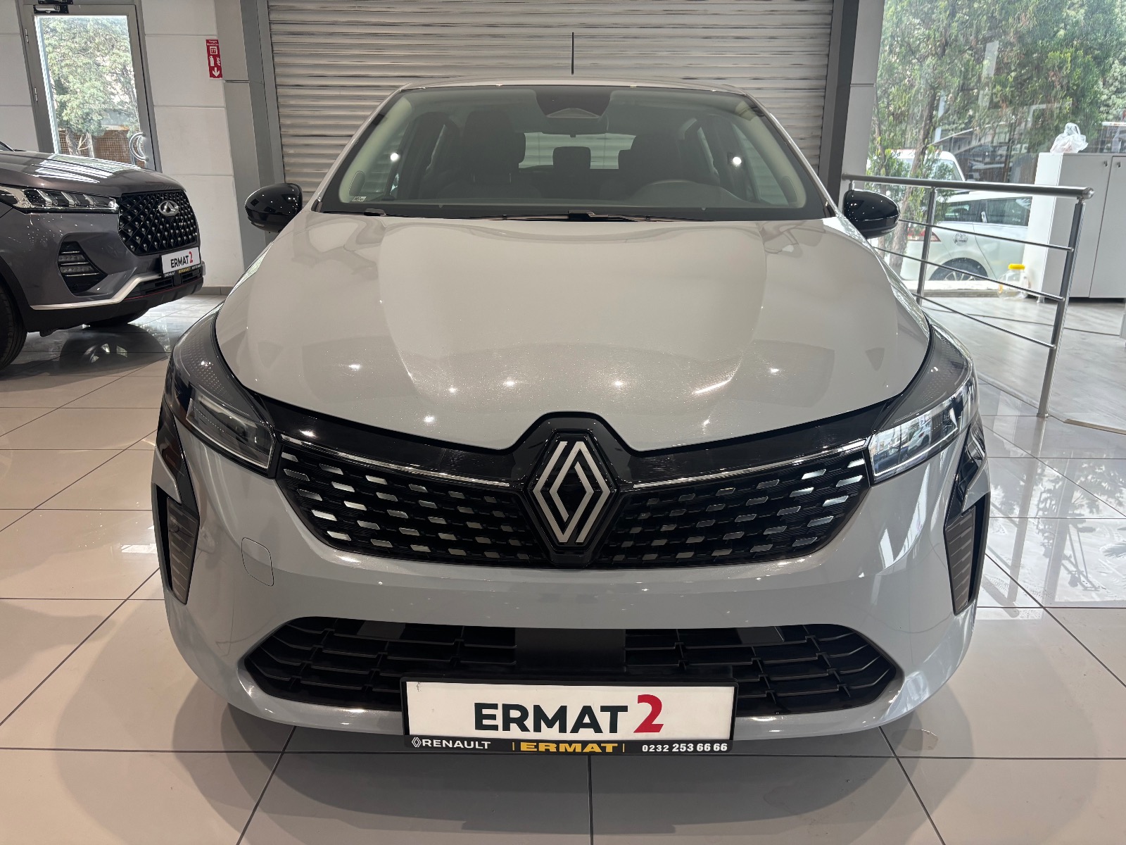 2025 Benzin Otomatik Renault Clio Gri Ermat Motorlu Araçlar ve Tarım Ürünleri Sanayi Ticaret A.Ş.