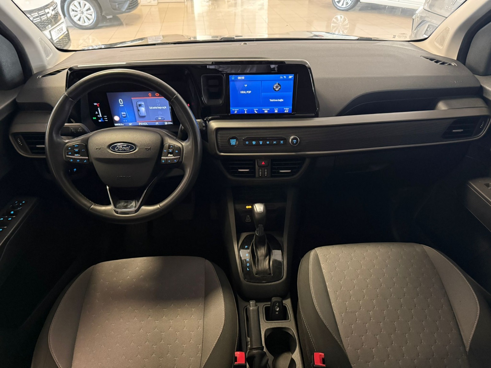 2024 Benzin Otomatik Ford Tourneo Courier Siyah Ermat Motorlu Araçlar ve Tarım Ürünleri Sanayi Ticaret A.Ş.