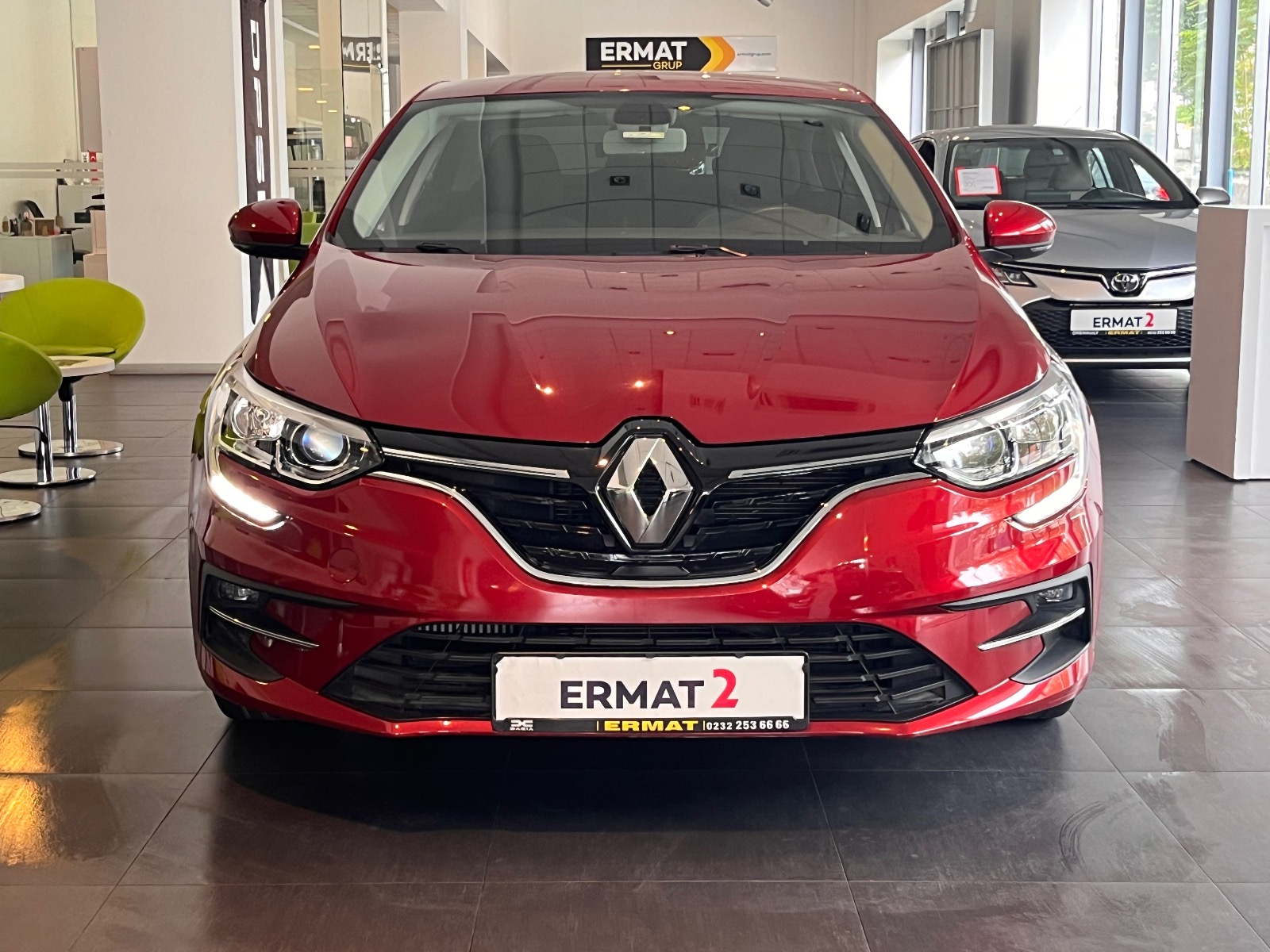 2023 Benzin Otomatik Renault Megane Kırmızı Ermat Motorlu Araçlar ve Tarım Ürünleri Sanayi Ticaret A.Ş.