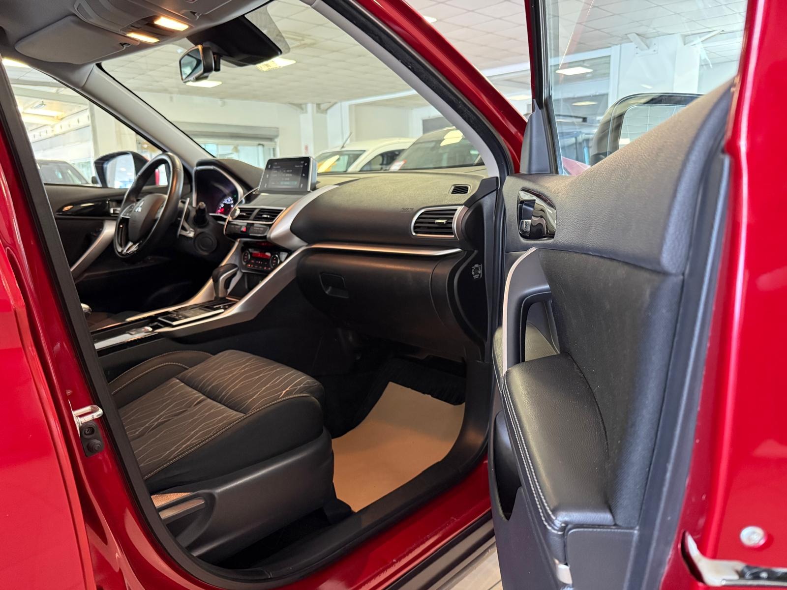 2020 Benzin Otomatik Mitsubishi Eclipse Cross Kırmızı Ermat Motorlu Araçlar ve Tarım Ürünleri Sanayi Ticaret A.Ş.