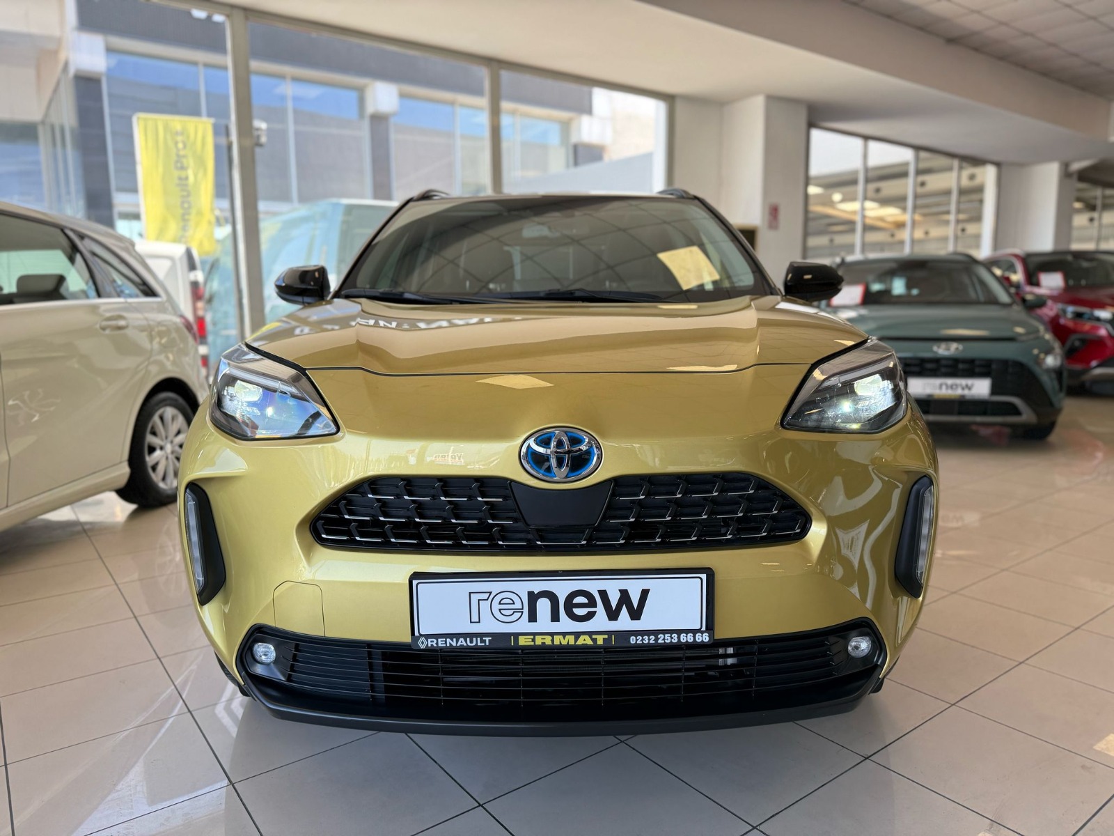 2023 Hybrid Otomatik Toyota Yaris Sarı Ermat Motorlu Araçlar ve Tarım Ürünleri Sanayi Ticaret A.Ş.