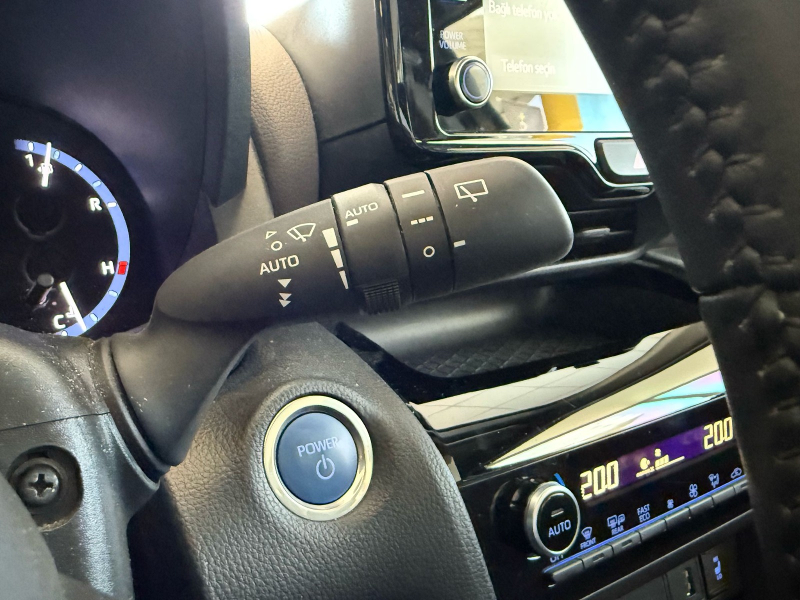 2023 Hybrid Otomatik Toyota Yaris Sarı Ermat Motorlu Araçlar ve Tarım Ürünleri Sanayi Ticaret A.Ş.