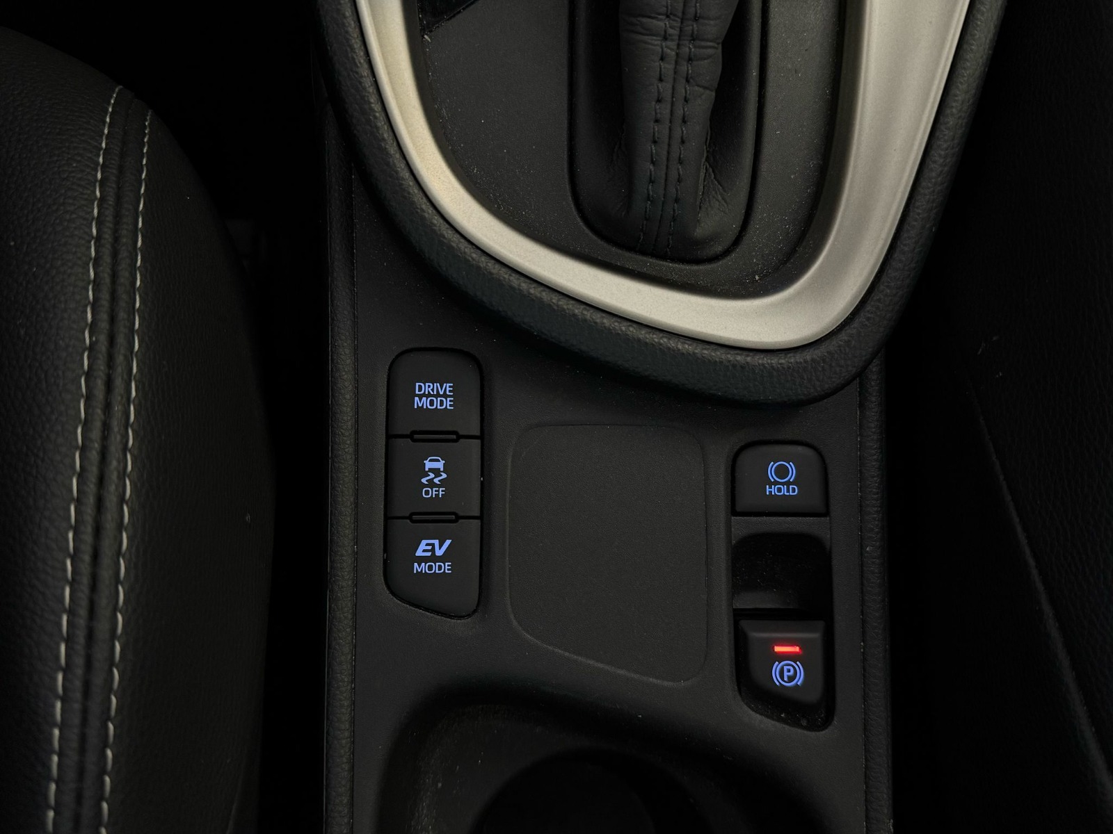 2023 Hybrid Otomatik Toyota Yaris Sarı Ermat Motorlu Araçlar ve Tarım Ürünleri Sanayi Ticaret A.Ş.