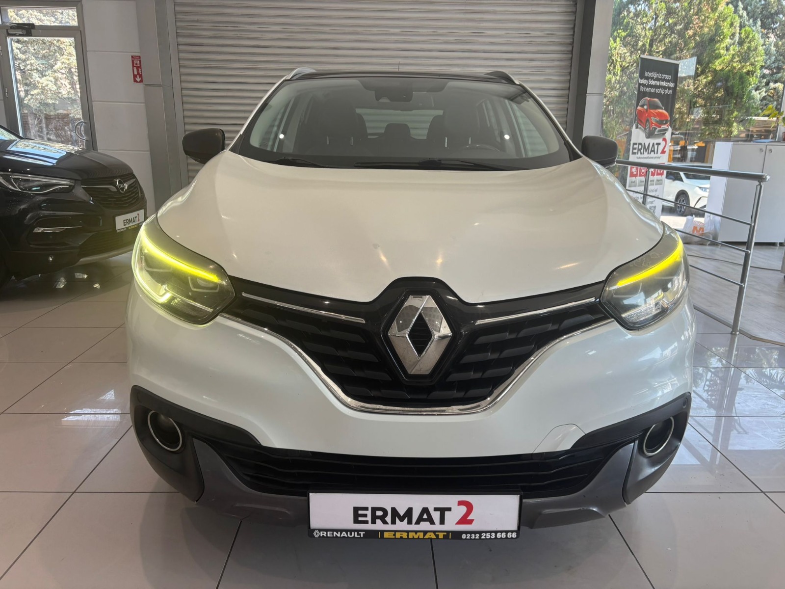 2015 Dizel Otomatik Renault Kadjar Beyaz Ermat Motorlu Araçlar ve Tarım Ürünleri Sanayi Ticaret A.Ş.