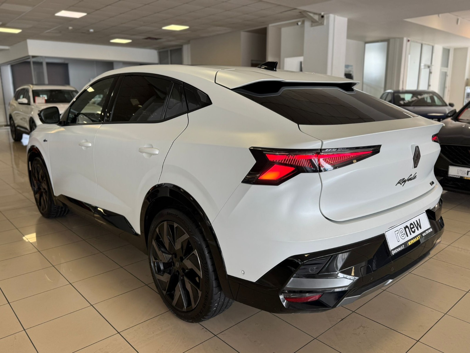 2024 Hybrid Otomatik Renault Rafale Beyaz Ermat Motorlu Araçlar ve Tarım Ürünleri Sanayi Ticaret A.Ş.