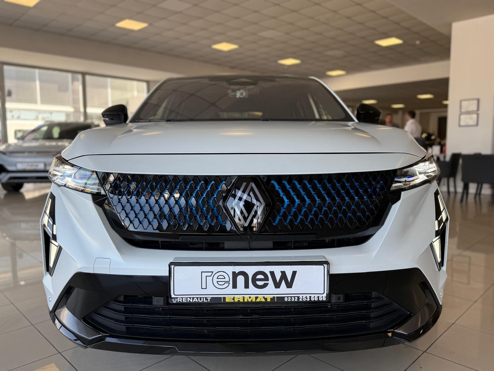 2024 Hybrid Otomatik Renault Rafale Beyaz Ermat Motorlu Araçlar ve Tarım Ürünleri Sanayi Ticaret A.Ş.