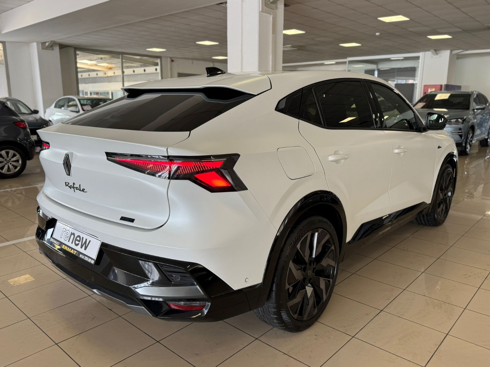 2024 Hybrid Otomatik Renault Rafale Beyaz Ermat Motorlu Araçlar ve Tarım Ürünleri Sanayi Ticaret A.Ş.