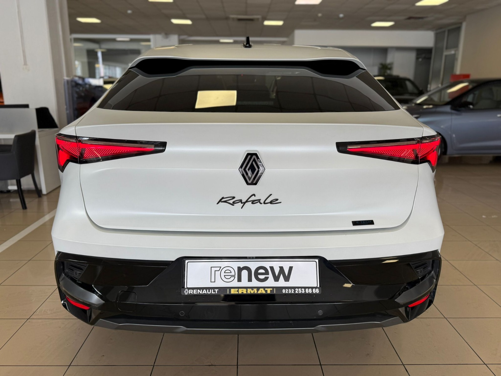 2024 Hybrid Otomatik Renault Rafale Beyaz Ermat Motorlu Araçlar ve Tarım Ürünleri Sanayi Ticaret A.Ş.
