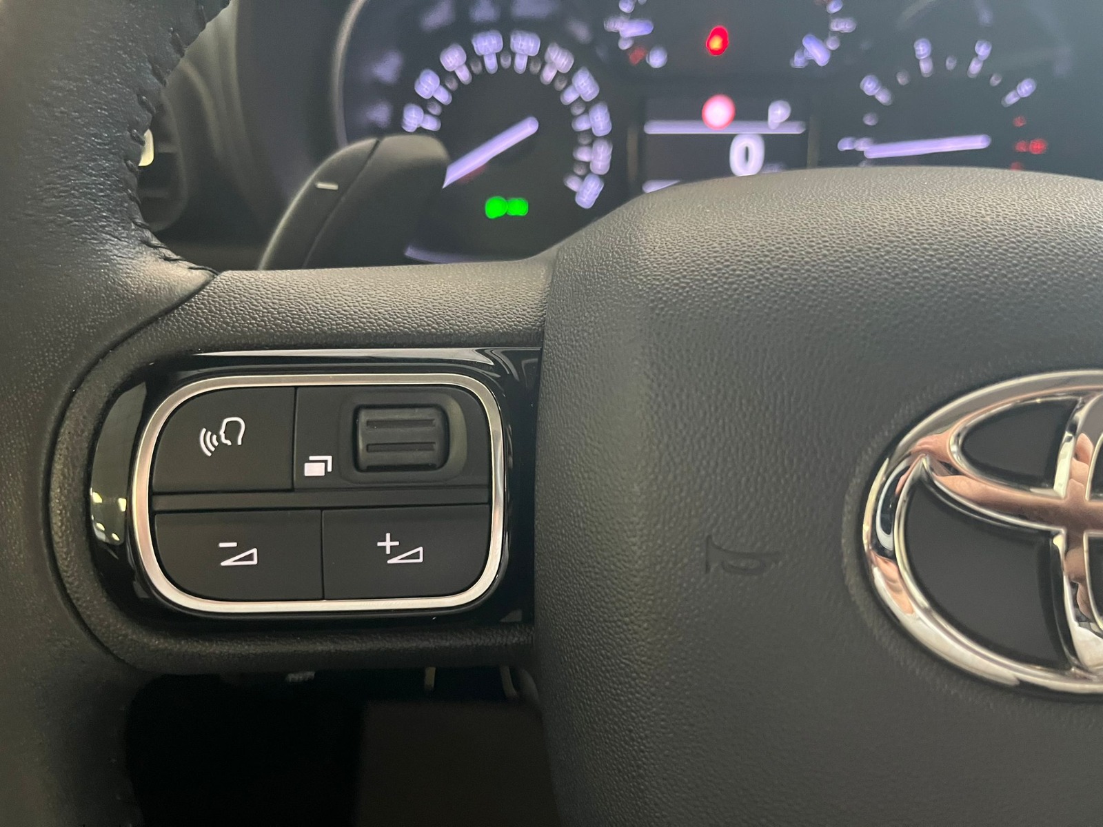 2024 Dizel Otomatik Toyota Proace City Gri Ermat Motorlu Araçlar ve Tarım Ürünleri Sanayi Ticaret A.Ş.