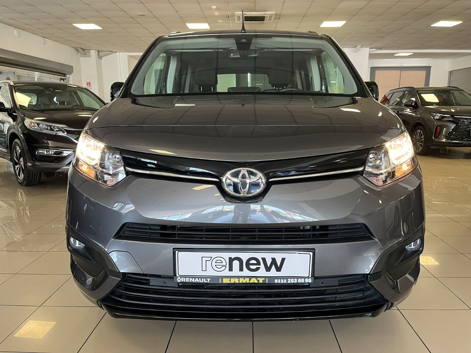 2024 Dizel Otomatik Toyota Proace City Gri Ermat Motorlu Araçlar ve Tarım Ürünleri Sanayi Ticaret A.Ş.