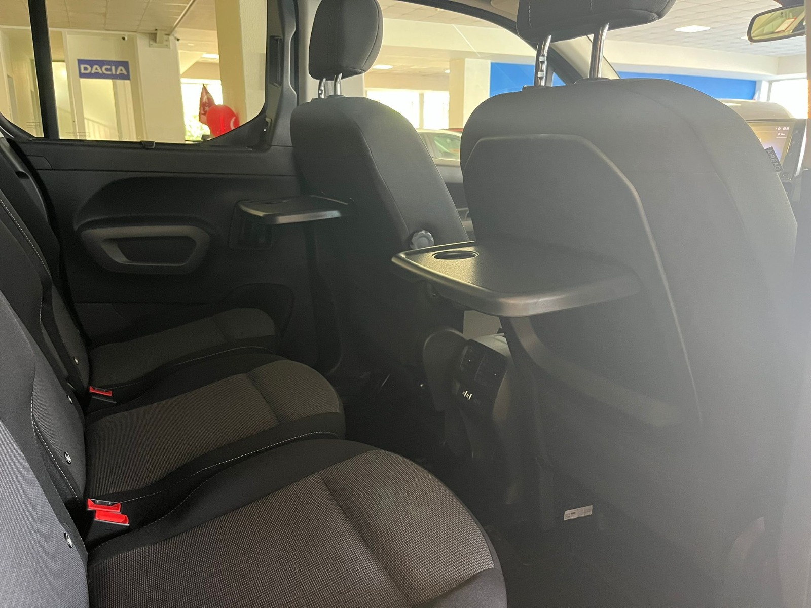 2024 Dizel Otomatik Toyota Proace City Gri Ermat Motorlu Araçlar ve Tarım Ürünleri Sanayi Ticaret A.Ş.