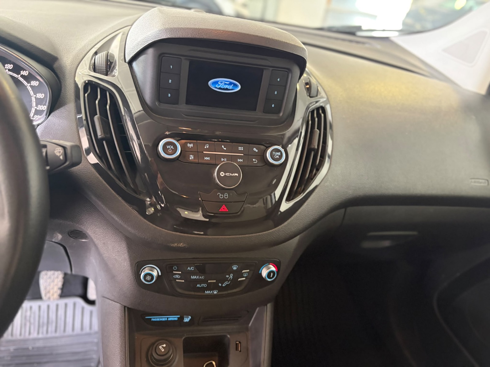 2022 Dizel Manuel Ford Tourneo Courier Beyaz Ermat Motorlu Araçlar ve Tarım Ürünleri Sanayi Ticaret A.Ş.