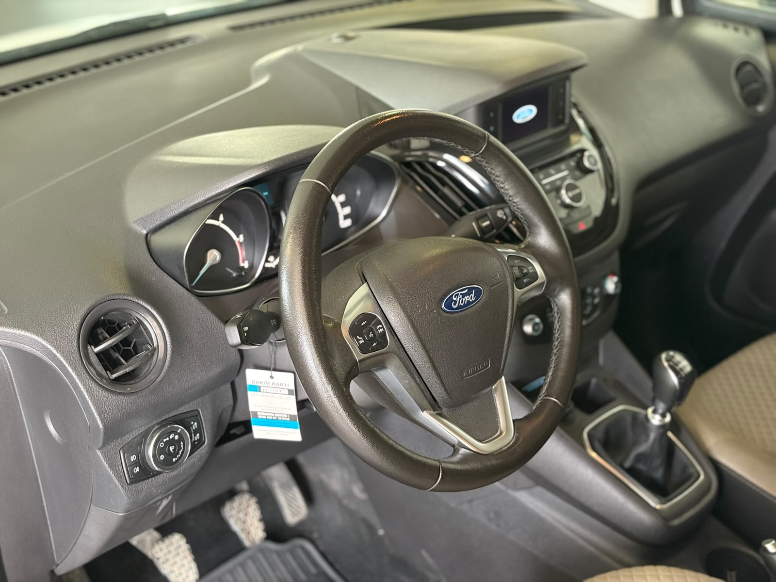2022 Dizel Manuel Ford Tourneo Courier Beyaz Ermat Motorlu Araçlar ve Tarım Ürünleri Sanayi Ticaret A.Ş.