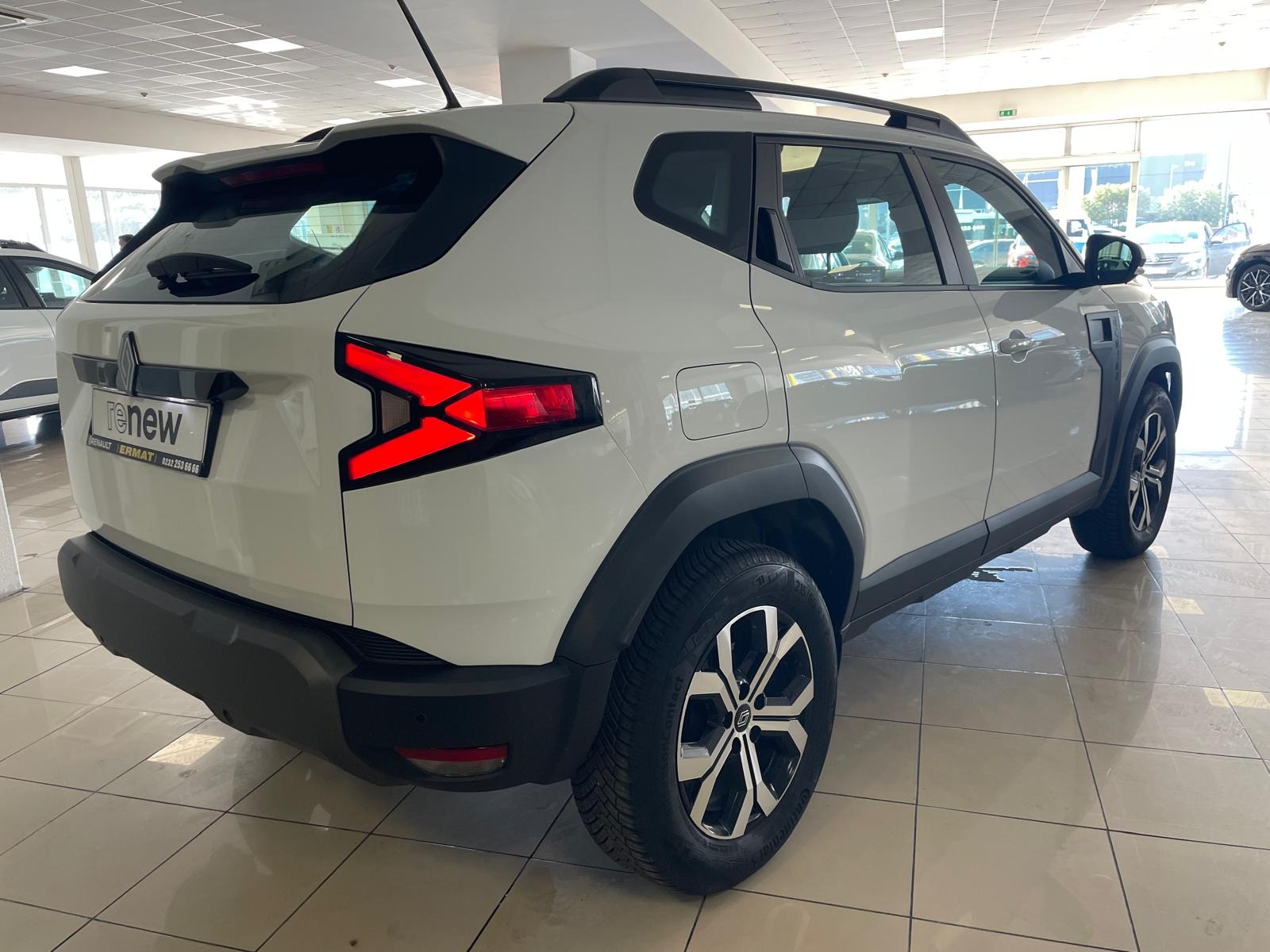 2024 MHEV Manuel Renault Duster Beyaz Ermat Motorlu Araçlar ve Tarım Ürünleri Sanayi Ticaret A.Ş.