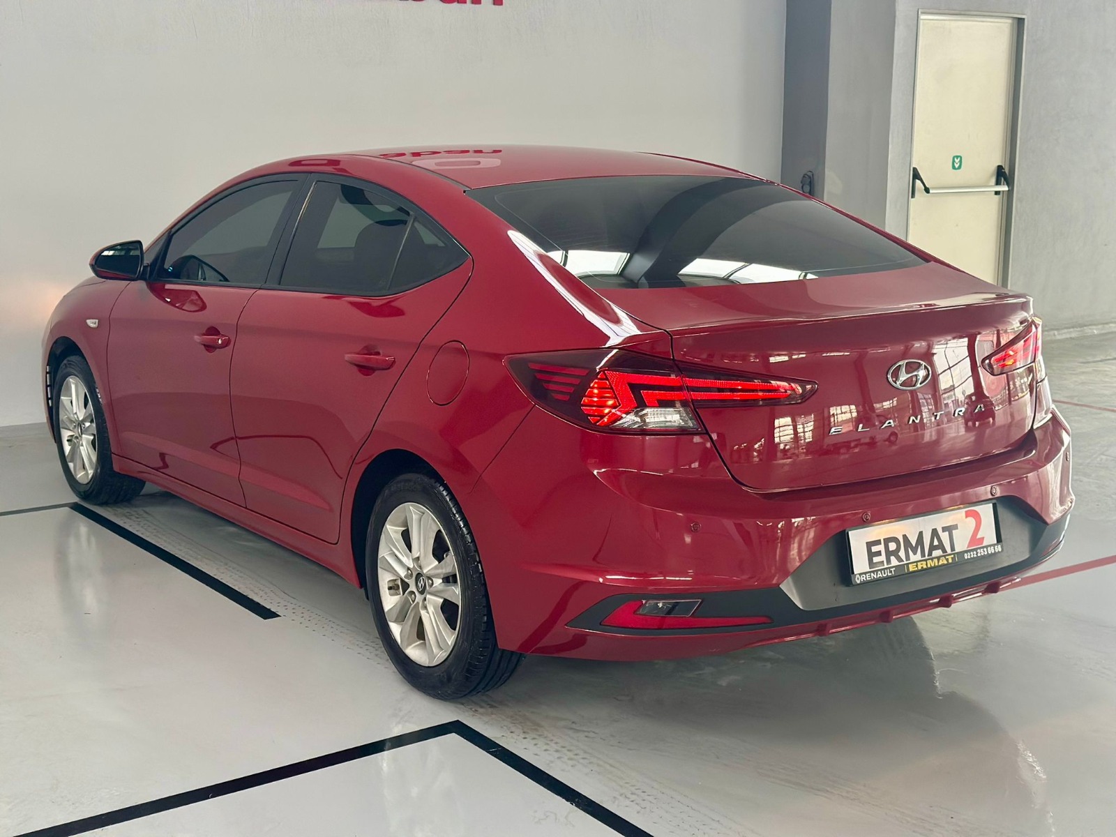 2020 Benzin + LPG Manuel Hyundai Elantra Kırmızı Ermat Motorlu Araçlar ve Tarım Ürünleri Sanayi Ticaret A.Ş.