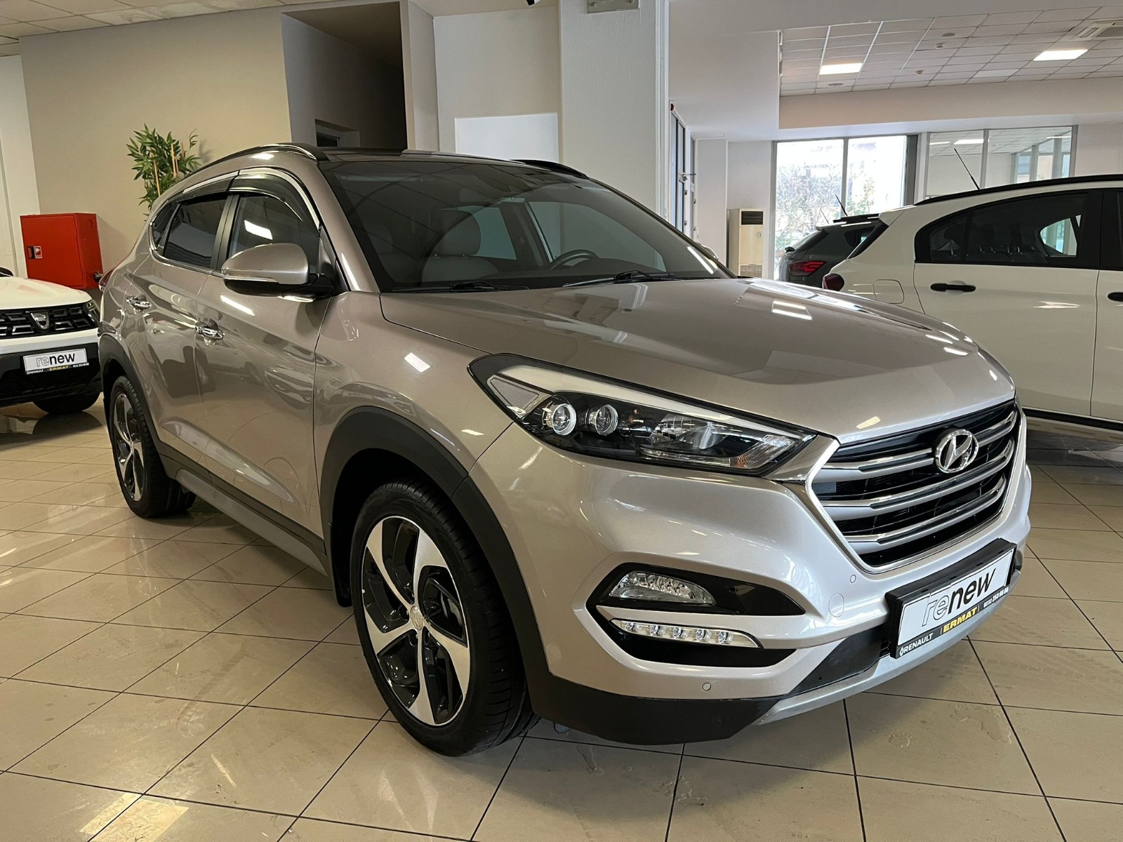2018 Benzin + LPG Otomatik Hyundai Tucson Beyaz Ermat Motorlu Araçlar ve Tarım Ürünleri Sanayi Ticaret A.Ş.
