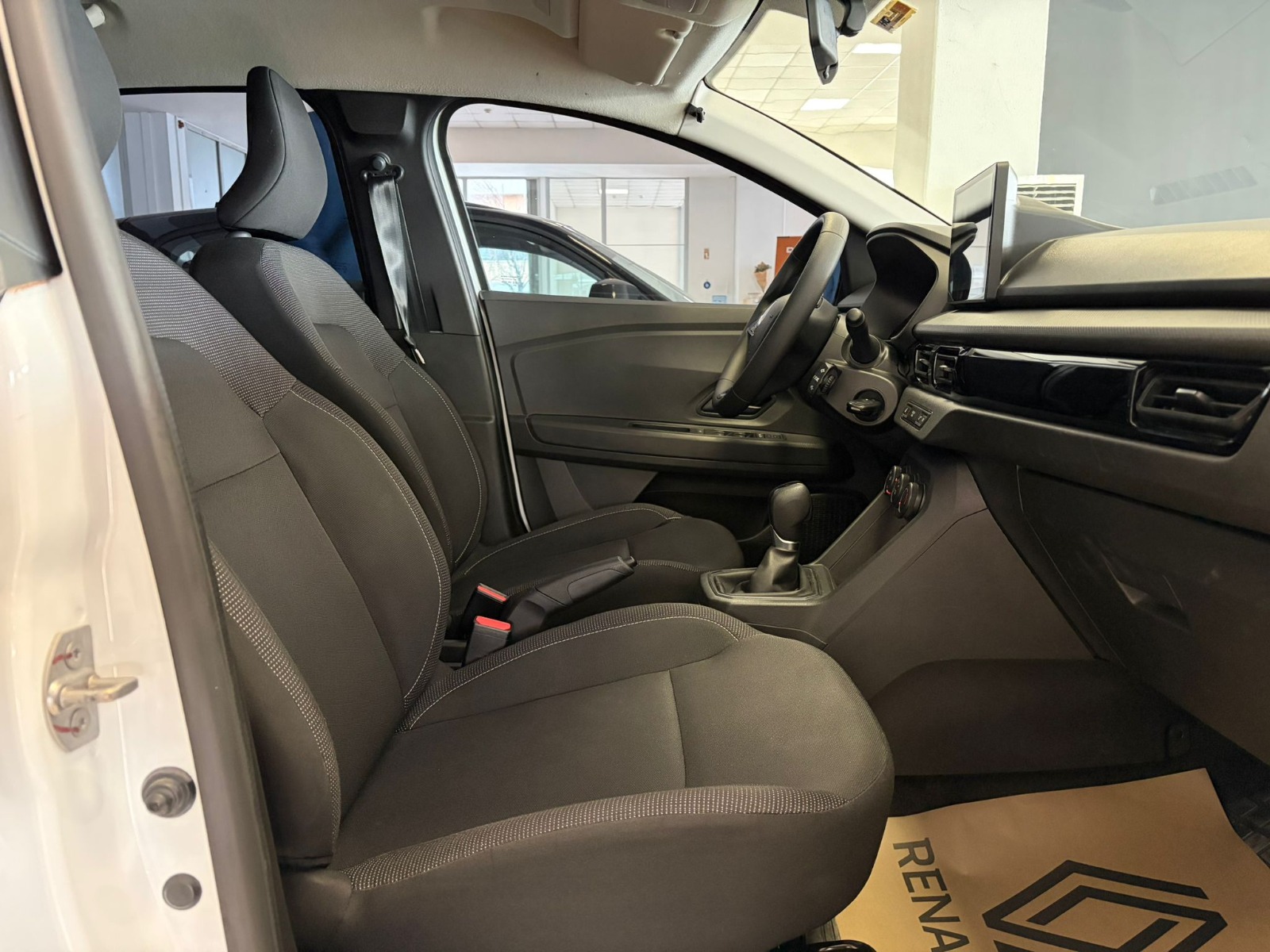 2023 Benzin Otomatik Renault Taliant Beyaz Ermat Motorlu Araçlar ve Tarım Ürünleri Sanayi Ticaret A.Ş.