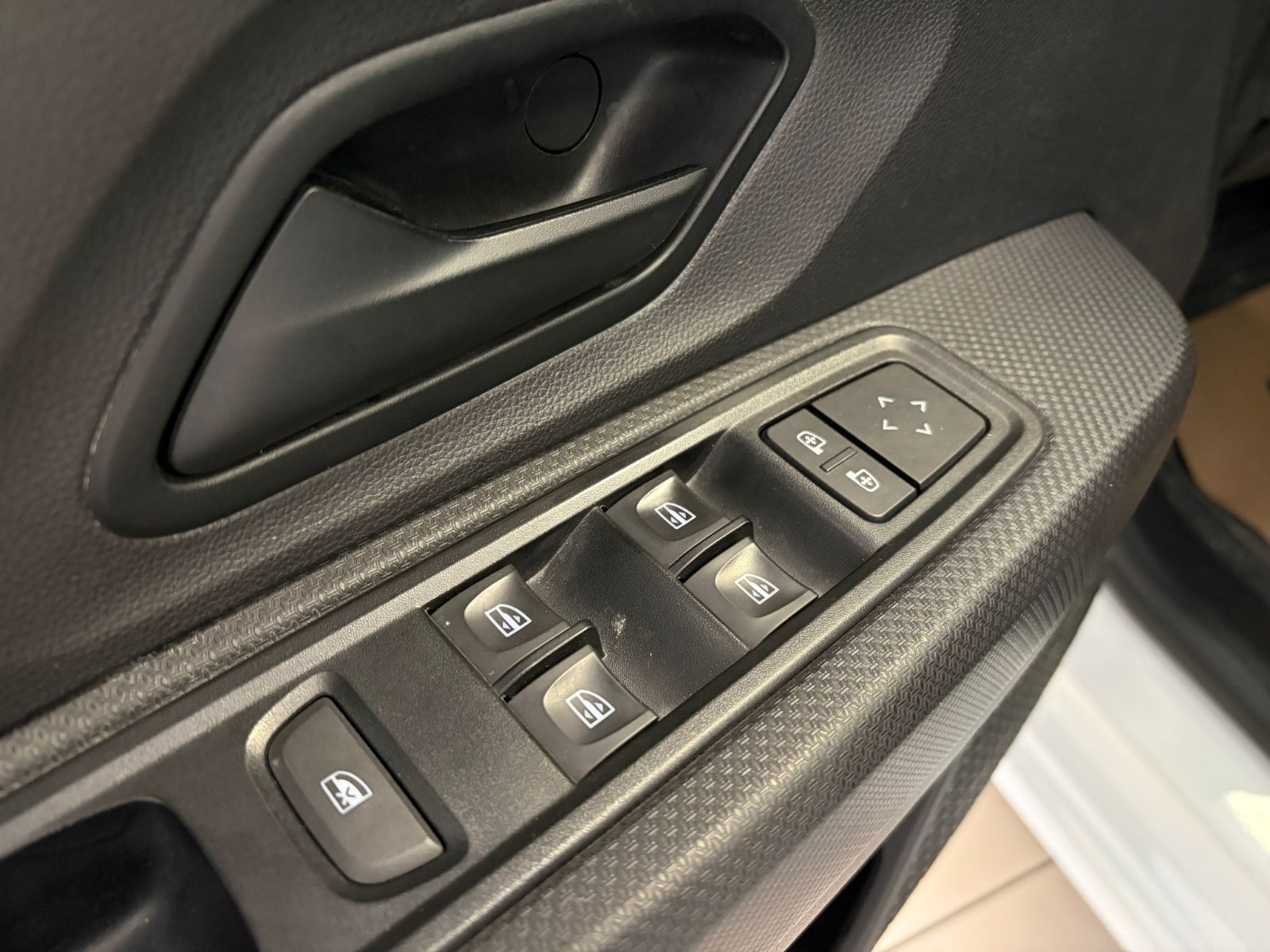 2023 Benzin Otomatik Renault Taliant Beyaz Ermat Motorlu Araçlar ve Tarım Ürünleri Sanayi Ticaret A.Ş.