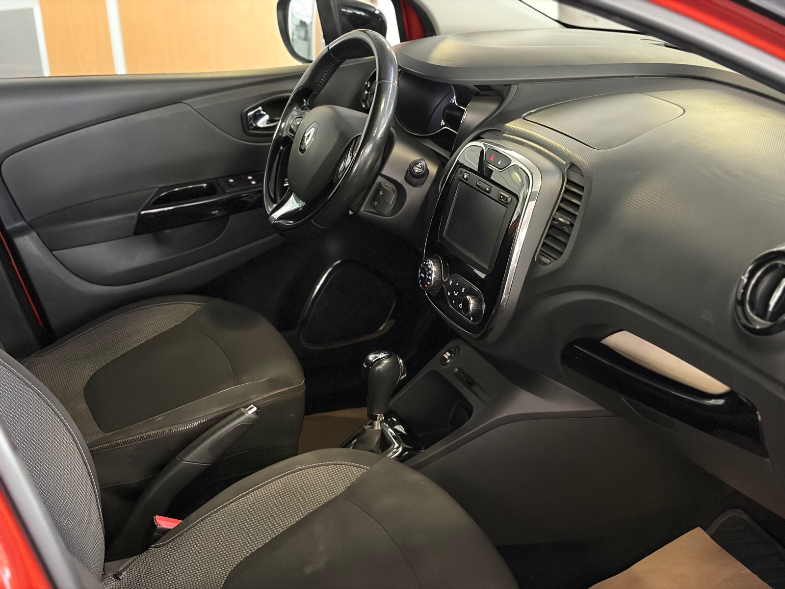 2013 Benzin Otomatik Renault Captur Turuncu Ermat Motorlu Araçlar ve Tarım Ürünleri Sanayi Ticaret A.Ş.