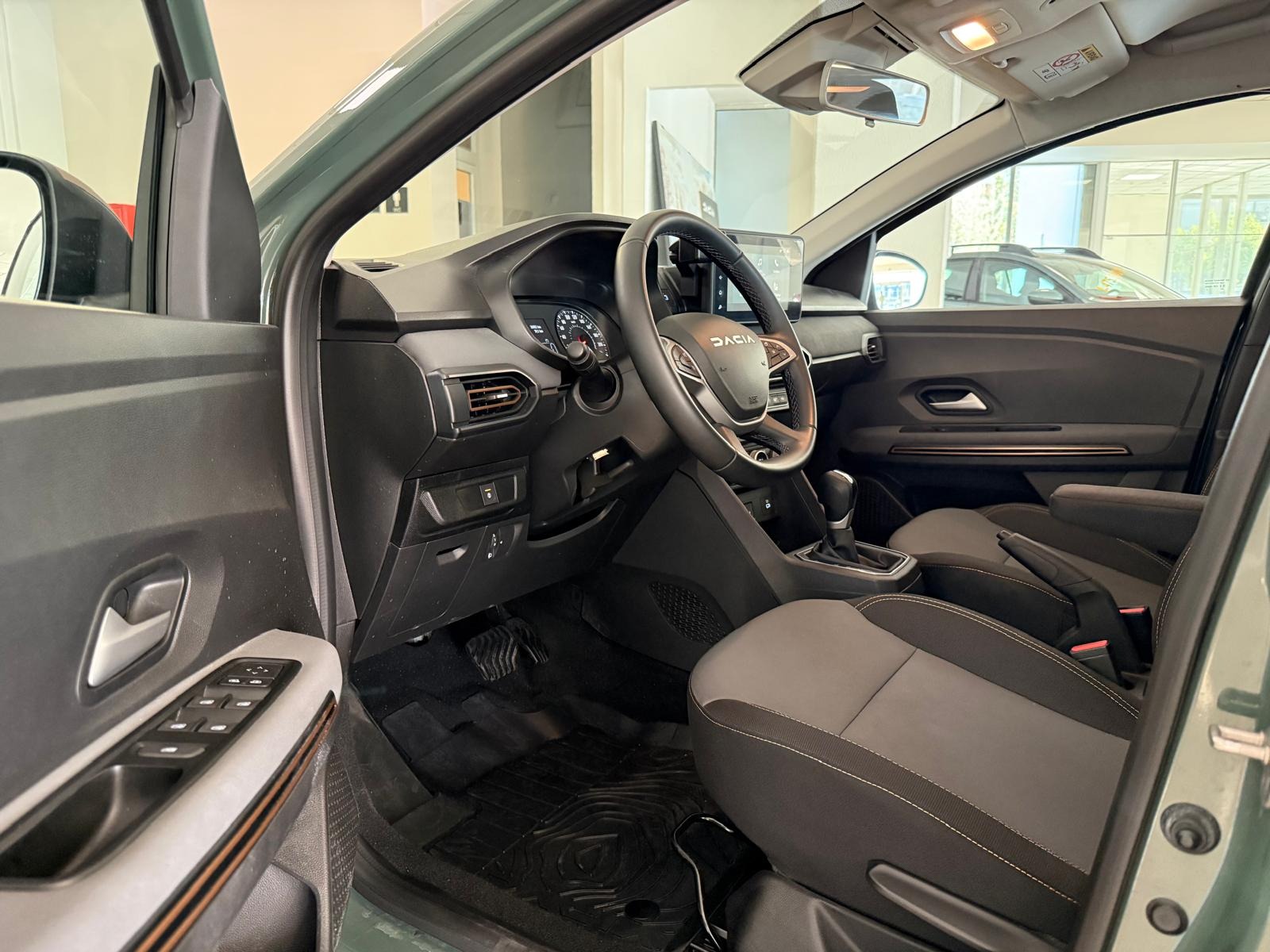 2025 Benzin Otomatik Dacia Sandero Stepway Yeşil Ermat Motorlu Araçlar ve Tarım Ürünleri Sanayi Ticaret A.Ş.