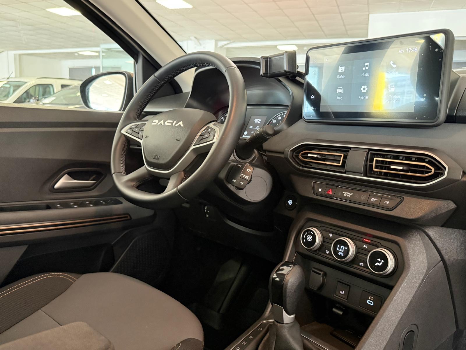 2025 Benzin Otomatik Dacia Sandero Stepway Yeşil Ermat Motorlu Araçlar ve Tarım Ürünleri Sanayi Ticaret A.Ş.