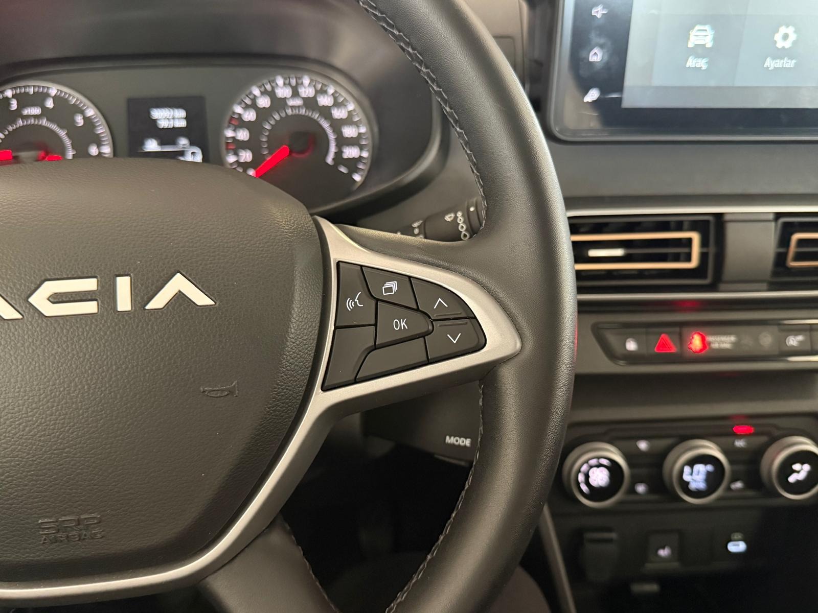 2025 Benzin Otomatik Dacia Sandero Stepway Yeşil Ermat Motorlu Araçlar ve Tarım Ürünleri Sanayi Ticaret A.Ş.