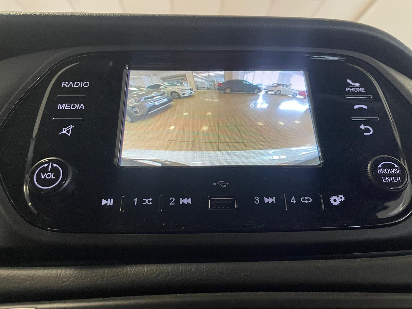 2025 Benzin Manuel Fiat Egea Cross Beyaz Ermat Motorlu Araçlar ve Tarım Ürünleri Sanayi Ticaret A.Ş.