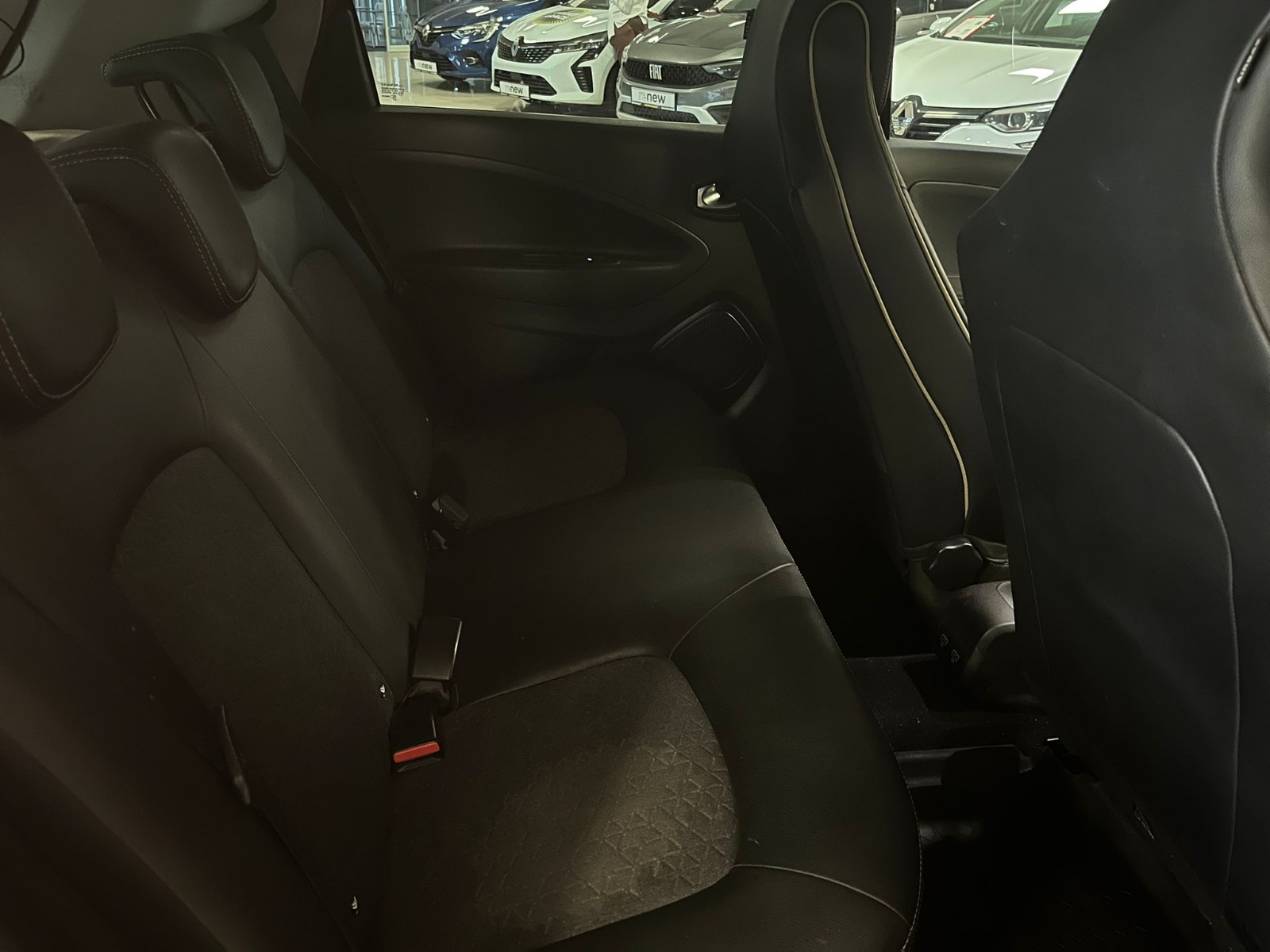 2023 Elektrik Otomatik Renault Zoe Kırmızı Ermat Motorlu Araçlar ve Tarım Ürünleri Sanayi Ticaret A.Ş.