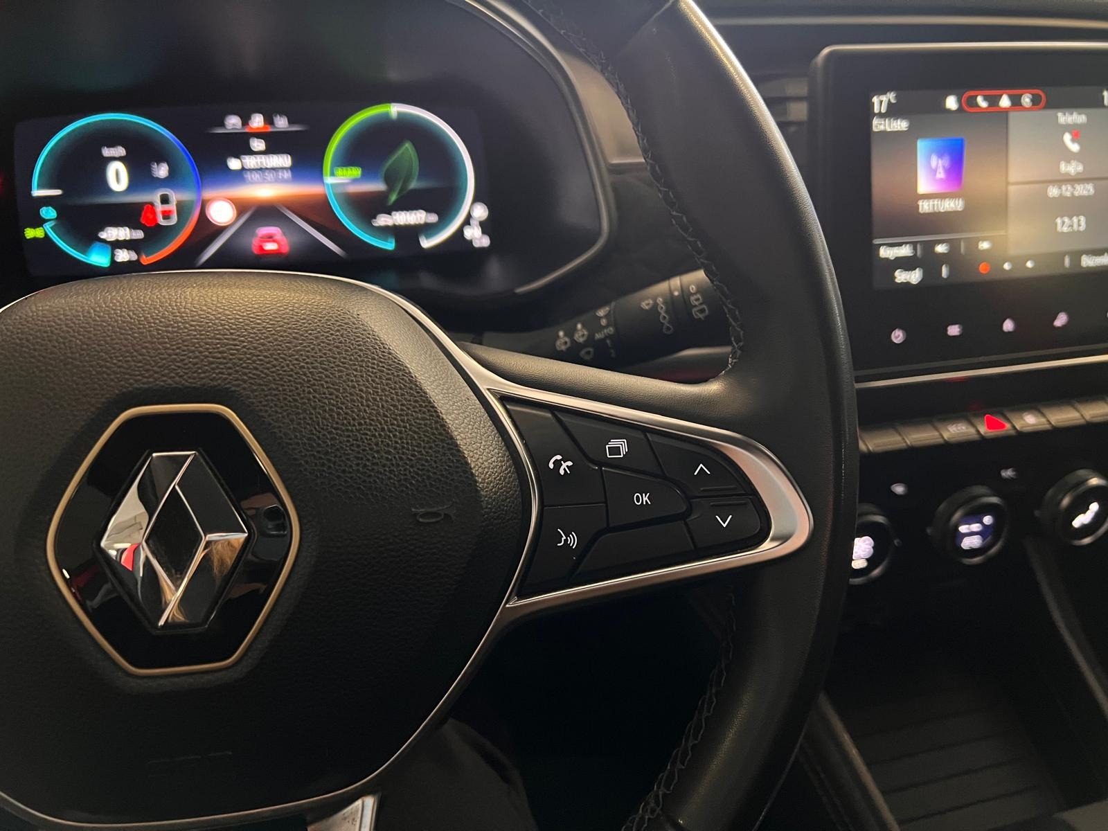 2023 Elektrik Otomatik Renault Zoe Kırmızı Ermat Motorlu Araçlar ve Tarım Ürünleri Sanayi Ticaret A.Ş.