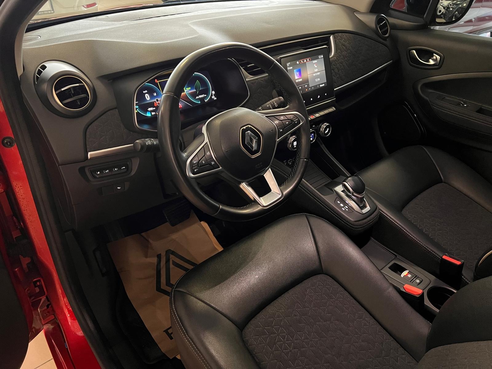 2023 Elektrik Otomatik Renault Zoe Kırmızı Ermat Motorlu Araçlar ve Tarım Ürünleri Sanayi Ticaret A.Ş.