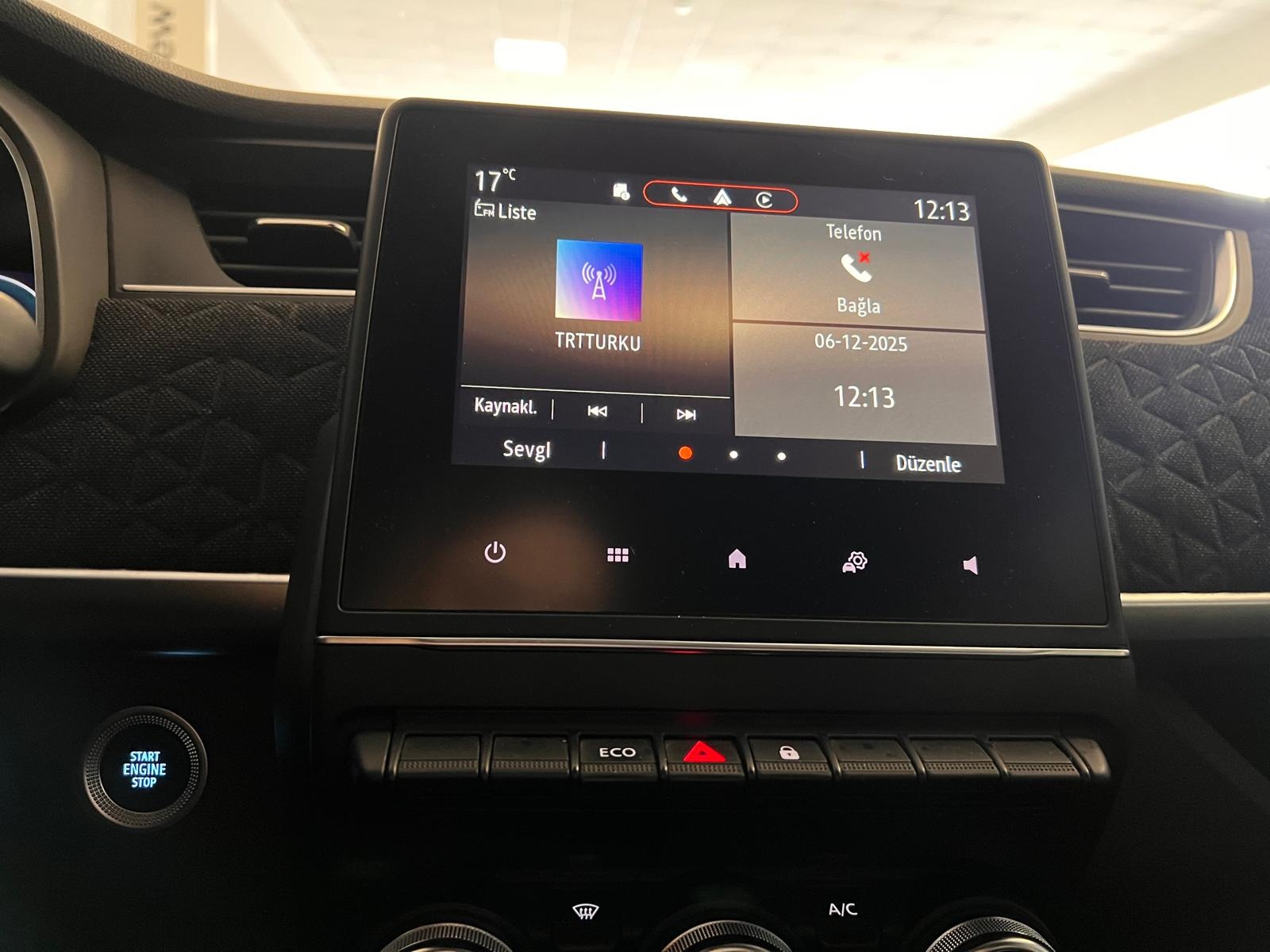 2023 Elektrik Otomatik Renault Zoe Kırmızı Ermat Motorlu Araçlar ve Tarım Ürünleri Sanayi Ticaret A.Ş.