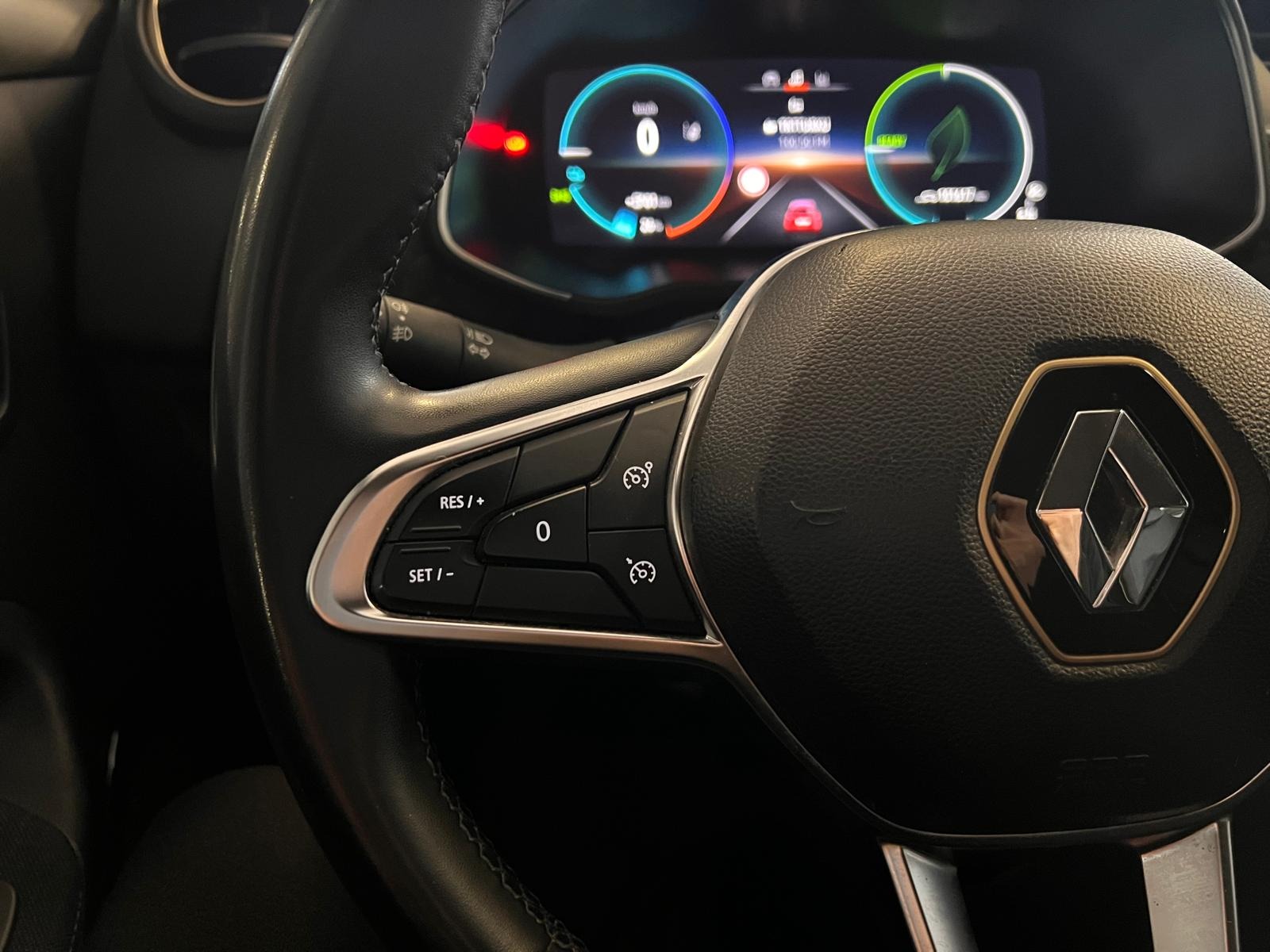 2023 Elektrik Otomatik Renault Zoe Kırmızı Ermat Motorlu Araçlar ve Tarım Ürünleri Sanayi Ticaret A.Ş.