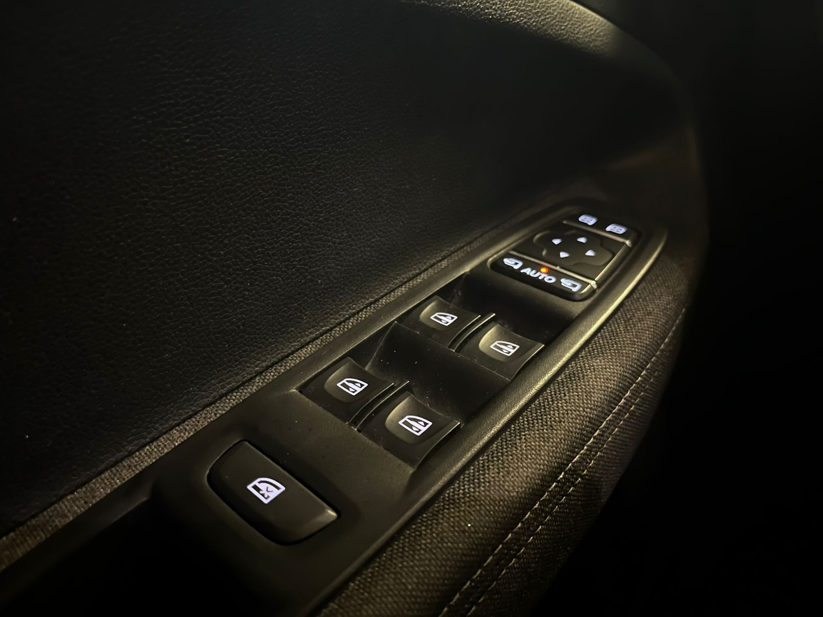 2023 Elektrik Otomatik Renault Zoe Kırmızı Ermat Motorlu Araçlar ve Tarım Ürünleri Sanayi Ticaret A.Ş.