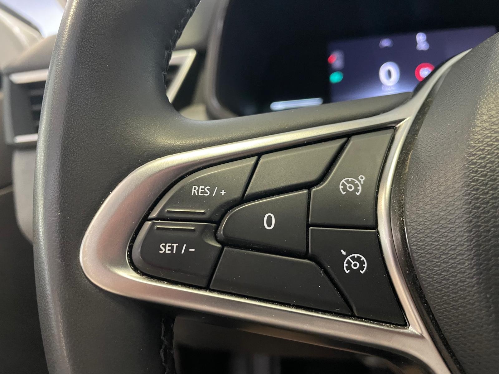 2025 Benzin Otomatik Renault Clio Beyaz Ermat Motorlu Araçlar ve Tarım Ürünleri Sanayi Ticaret A.Ş.