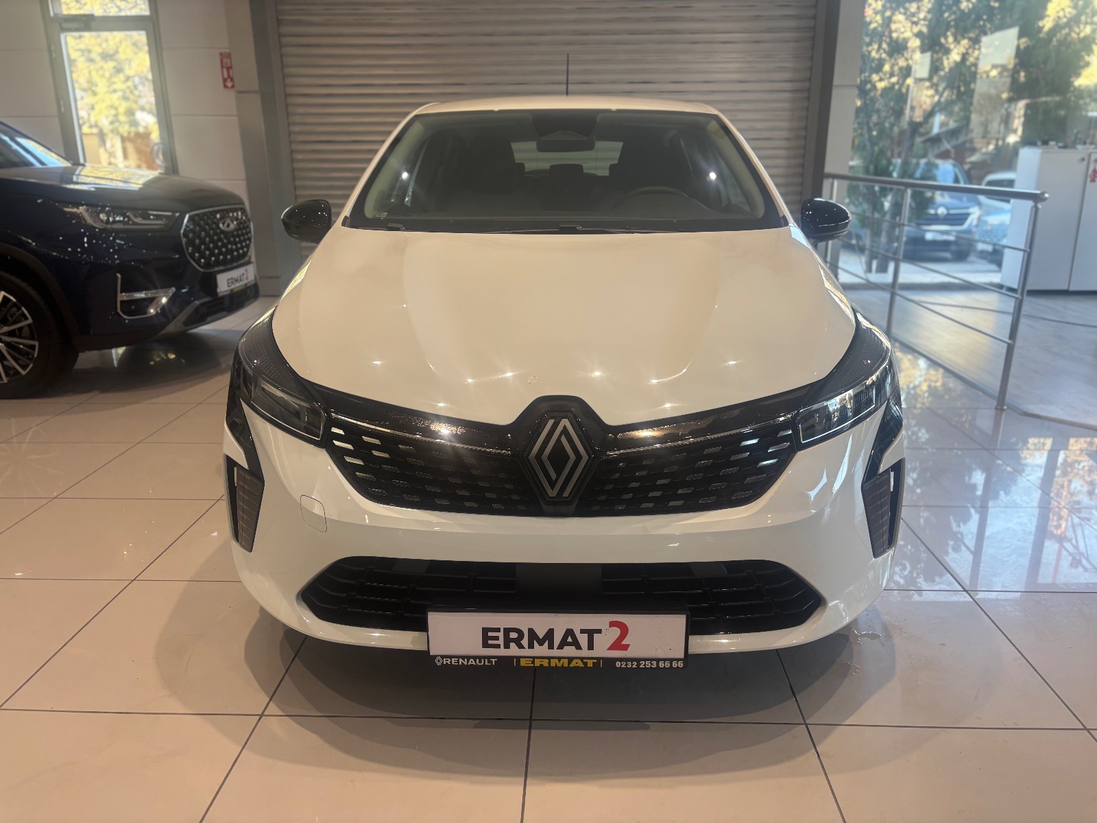 2025 Benzin Otomatik Renault Clio Beyaz Ermat Motorlu Araçlar ve Tarım Ürünleri Sanayi Ticaret A.Ş.