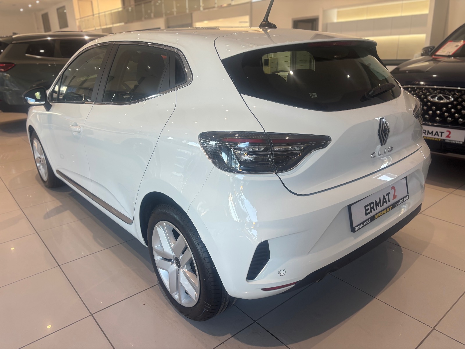2025 Benzin Otomatik Renault Clio Beyaz Ermat Motorlu Araçlar ve Tarım Ürünleri Sanayi Ticaret A.Ş.