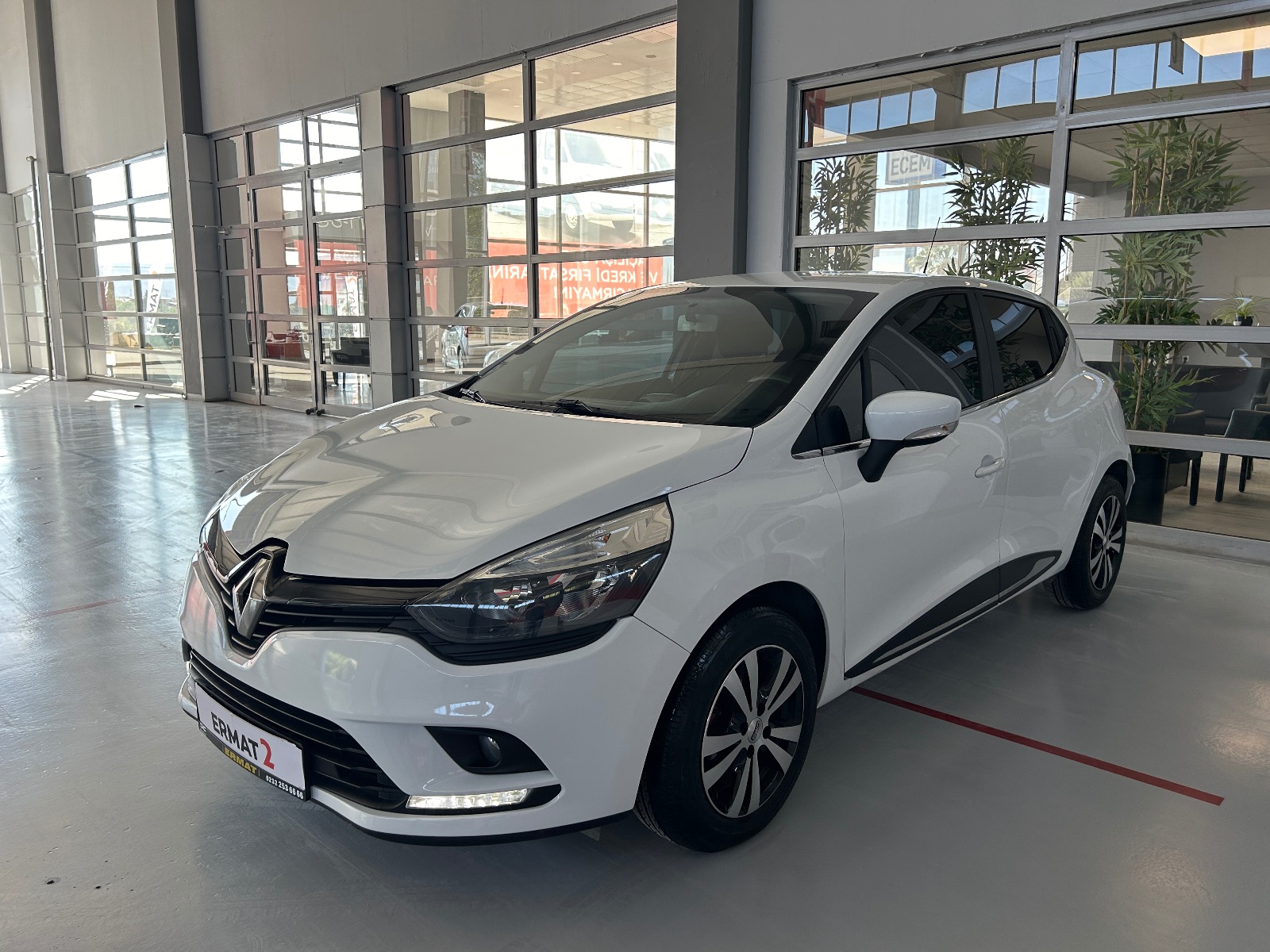 2020 Benzin Manuel Renault Clio Beyaz Ermat Motorlu Araçlar ve Tarım Ürünleri Sanayi Ticaret A.Ş.