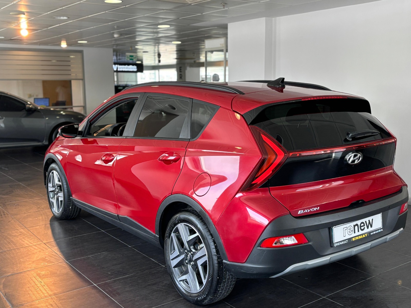 2023 Benzin Otomatik Hyundai Bayon Kırmızı Ermat Motorlu Araçlar ve Tarım Ürünleri Sanayi Ticaret A.Ş.