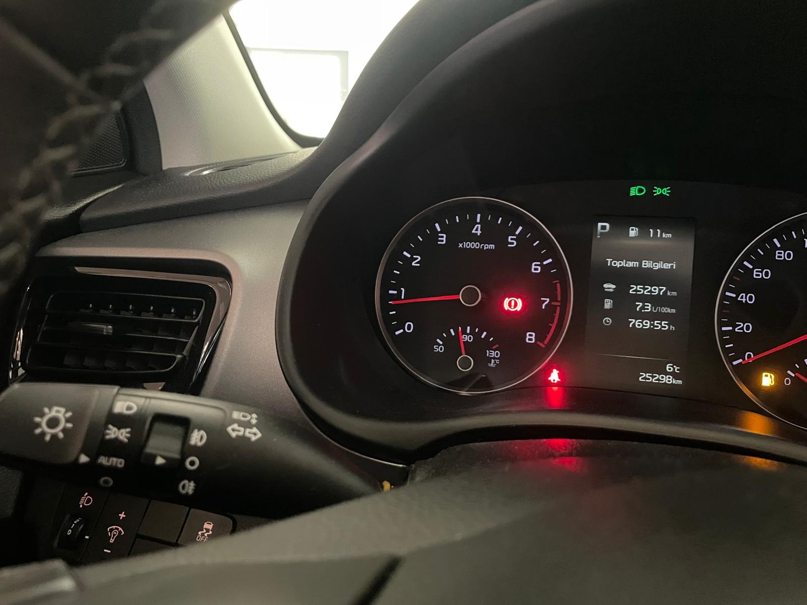 2023 Benzin Otomatik Kia Stonic Gri Ermat Motorlu Araçlar ve Tarım Ürünleri Sanayi Ticaret A.Ş.