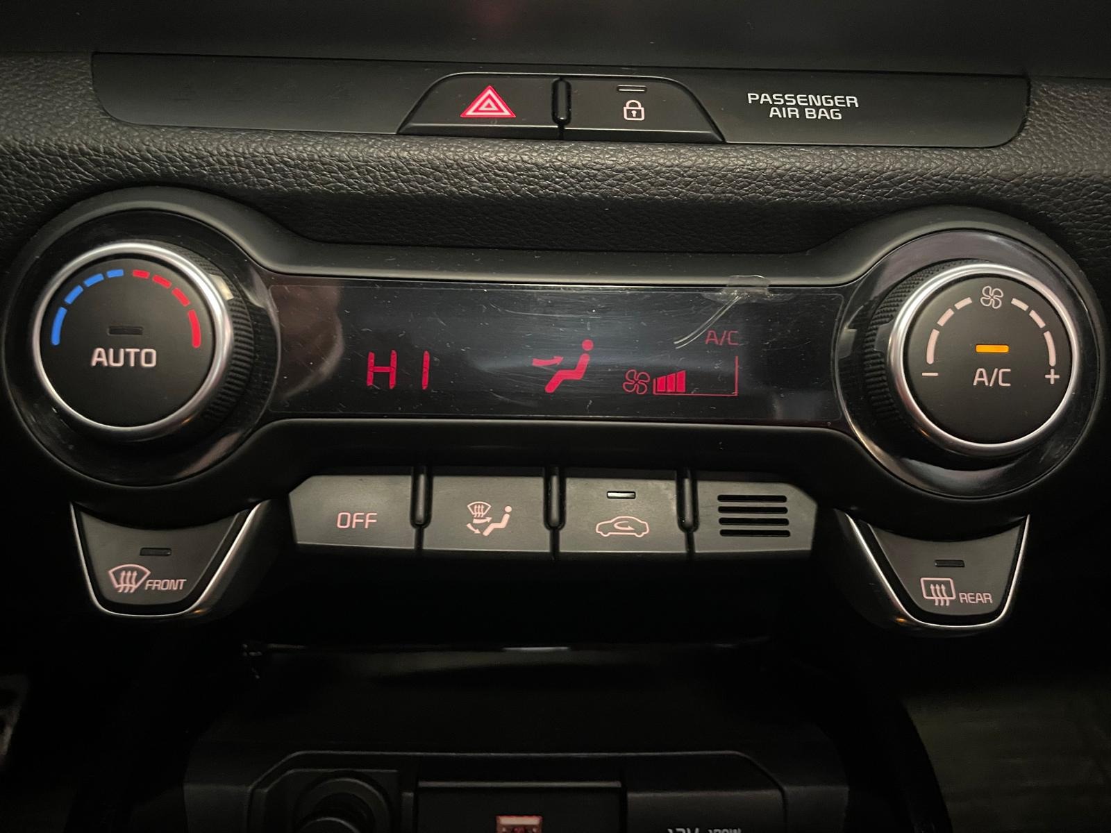 2023 Benzin Otomatik Kia Stonic Gri Ermat Motorlu Araçlar ve Tarım Ürünleri Sanayi Ticaret A.Ş.